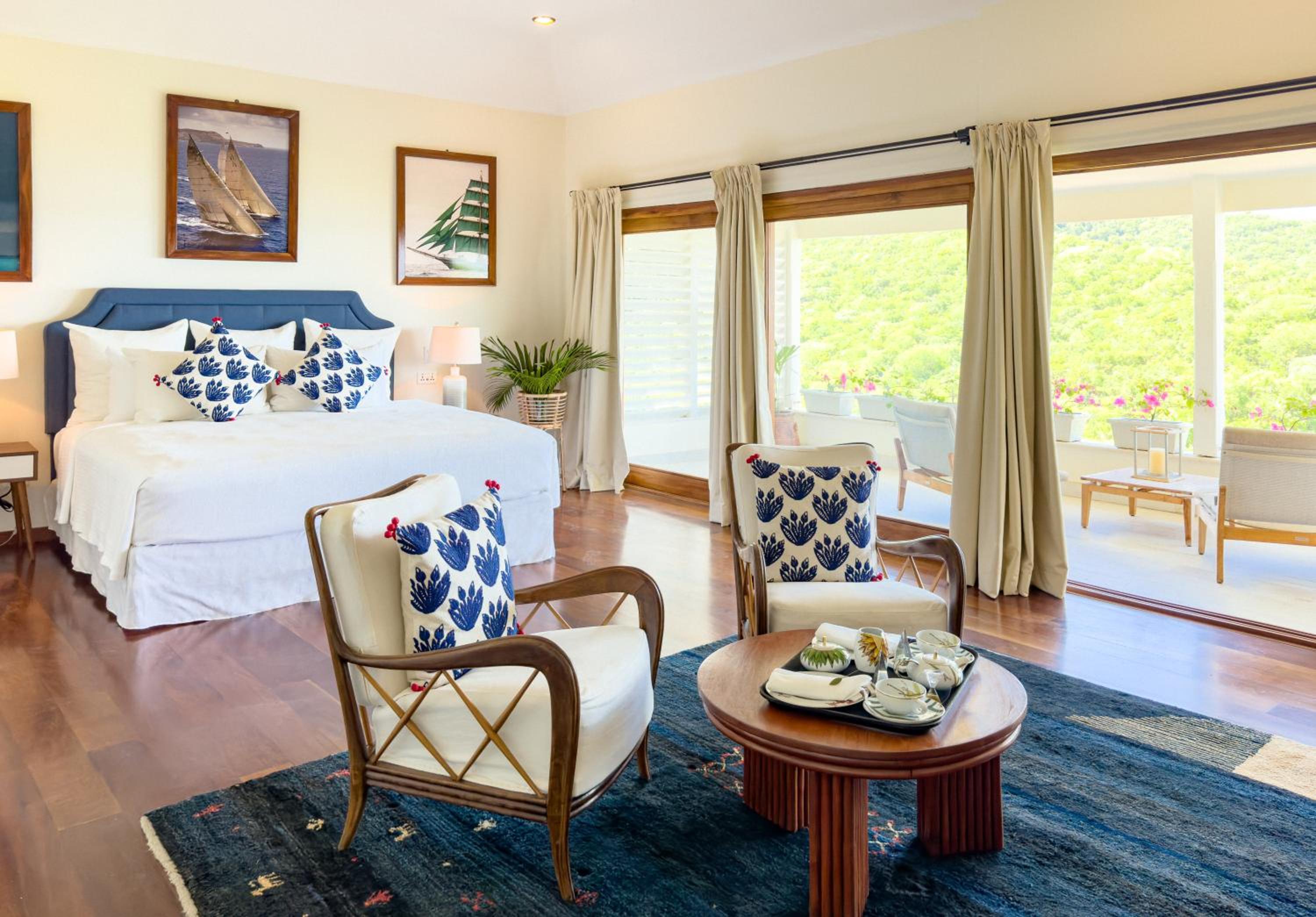 hillside Pool Suite photo 3