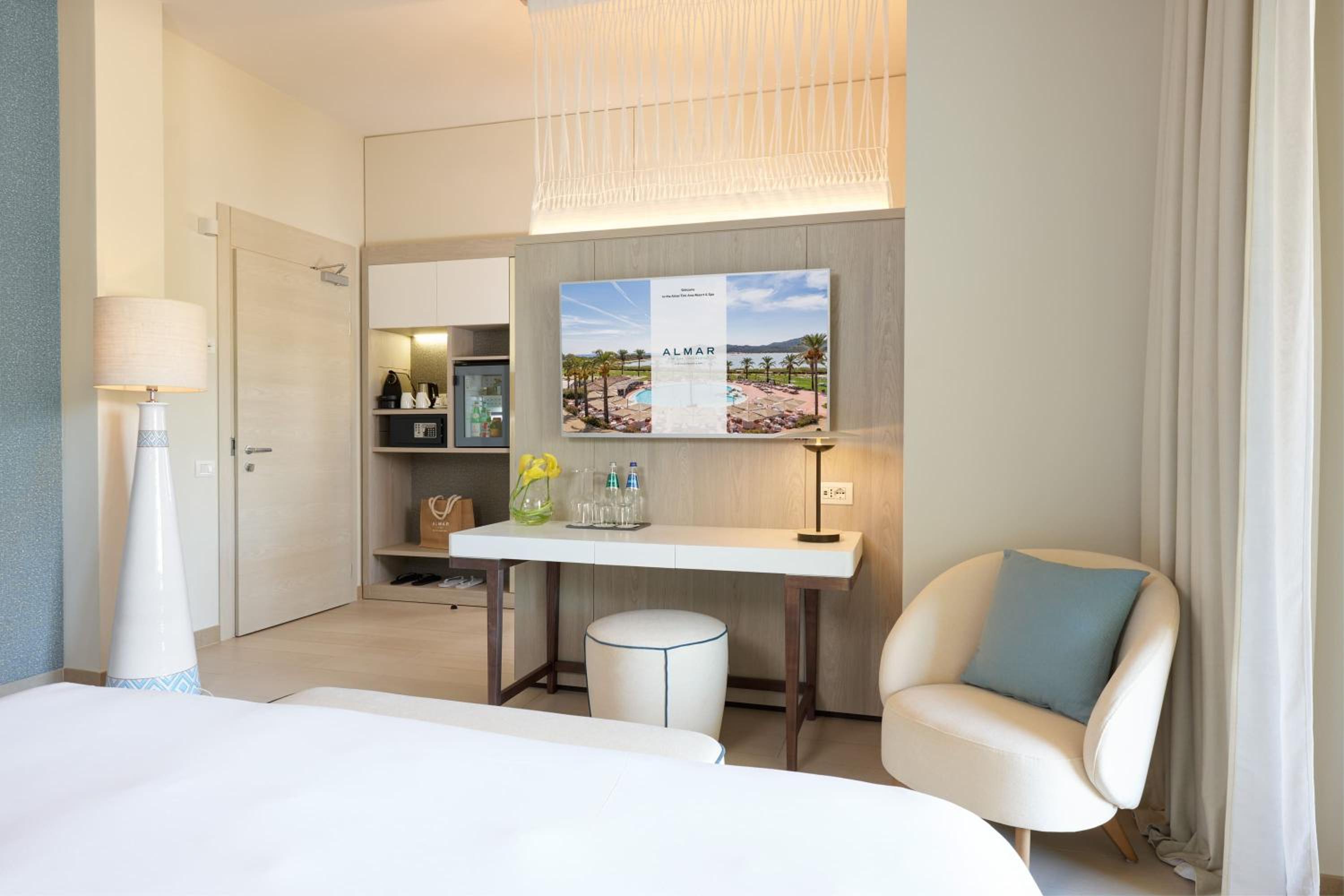 Deluxe Triple Room with Garden View - Photo 3