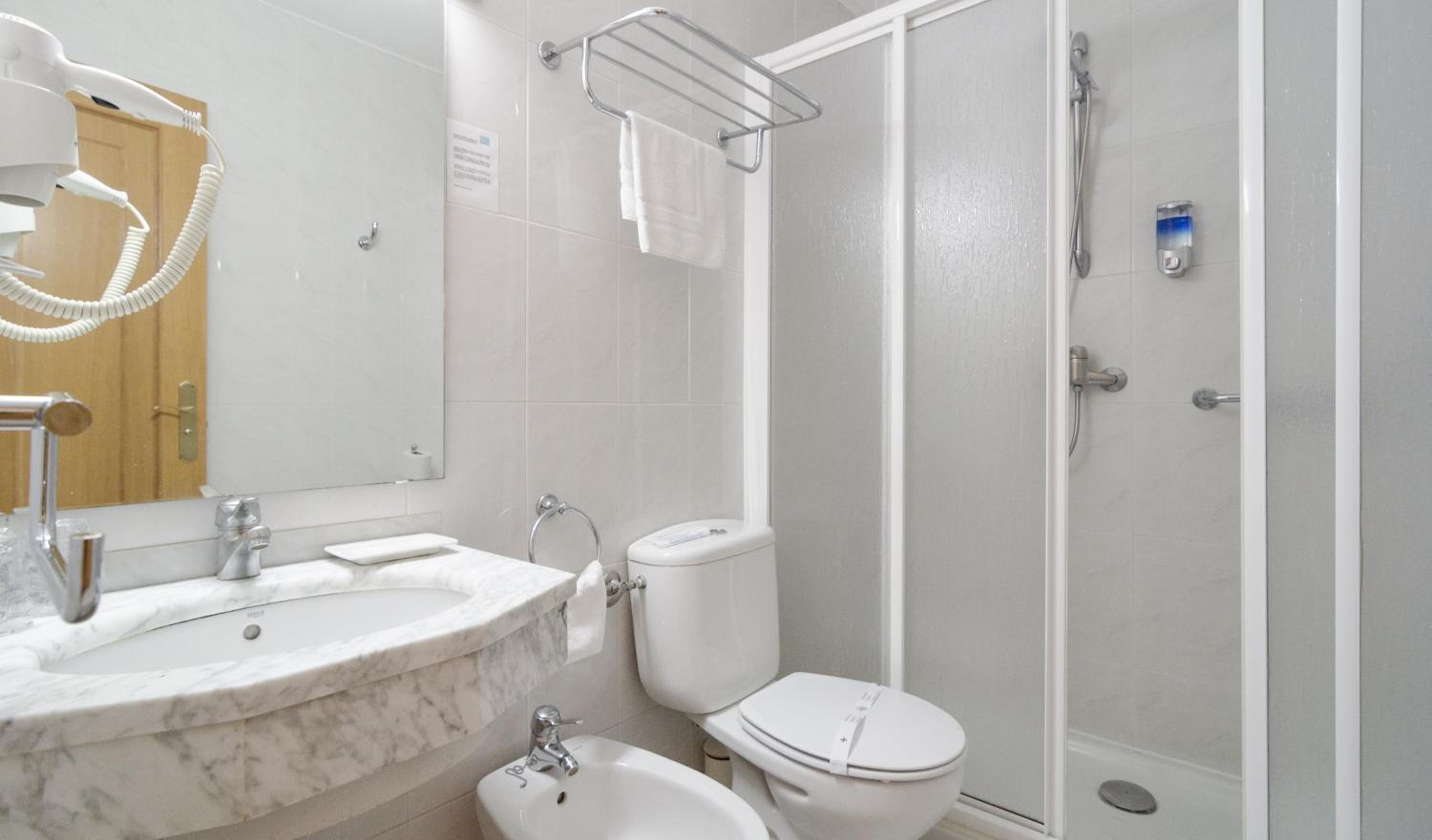 Double Room - Exterior Facing photo 3