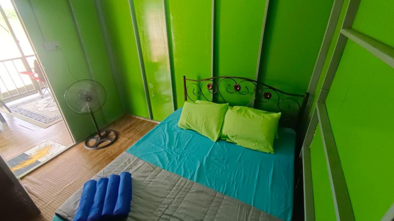 Mobile Home photo 3