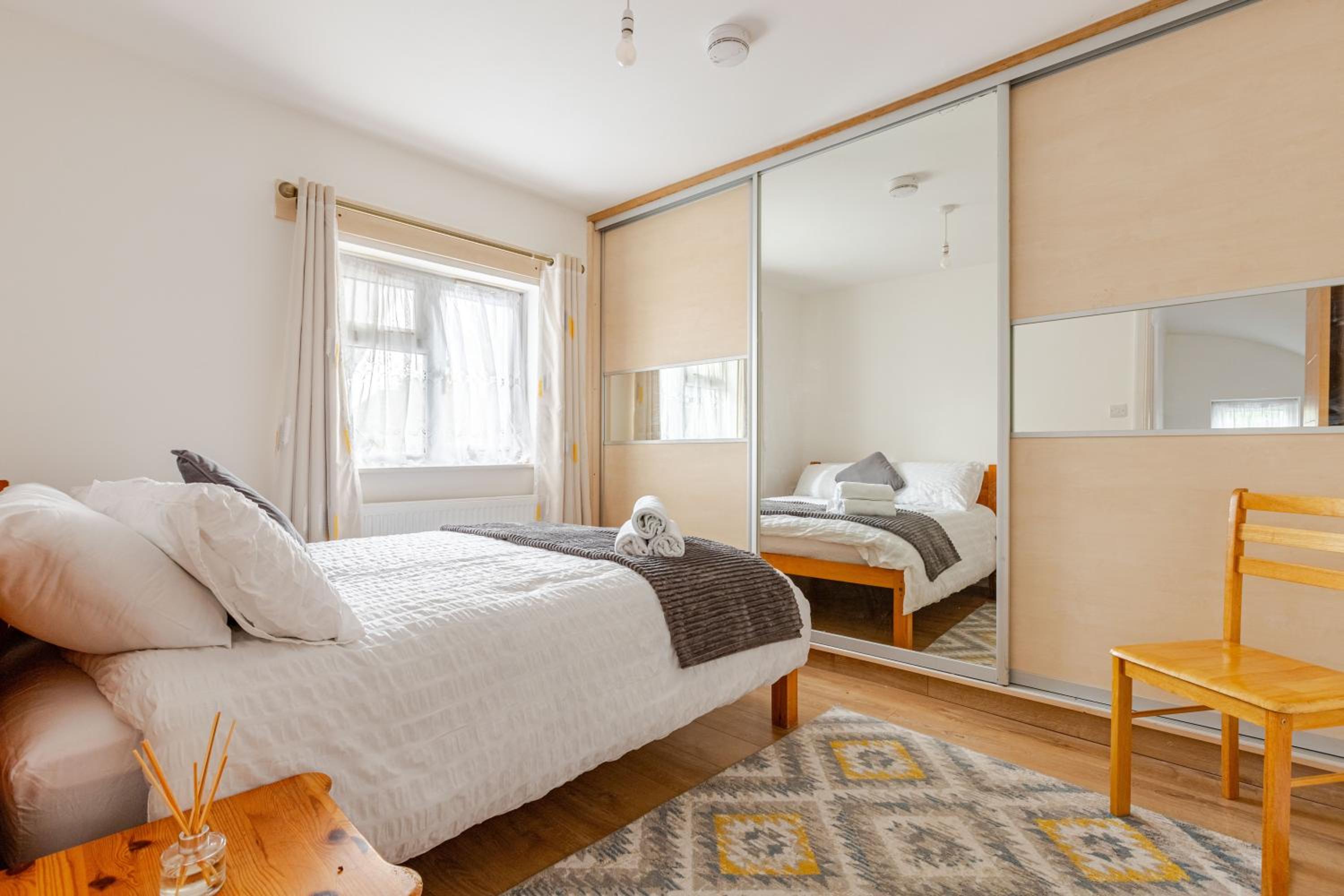 Three-Bedroom Apartment photo 1