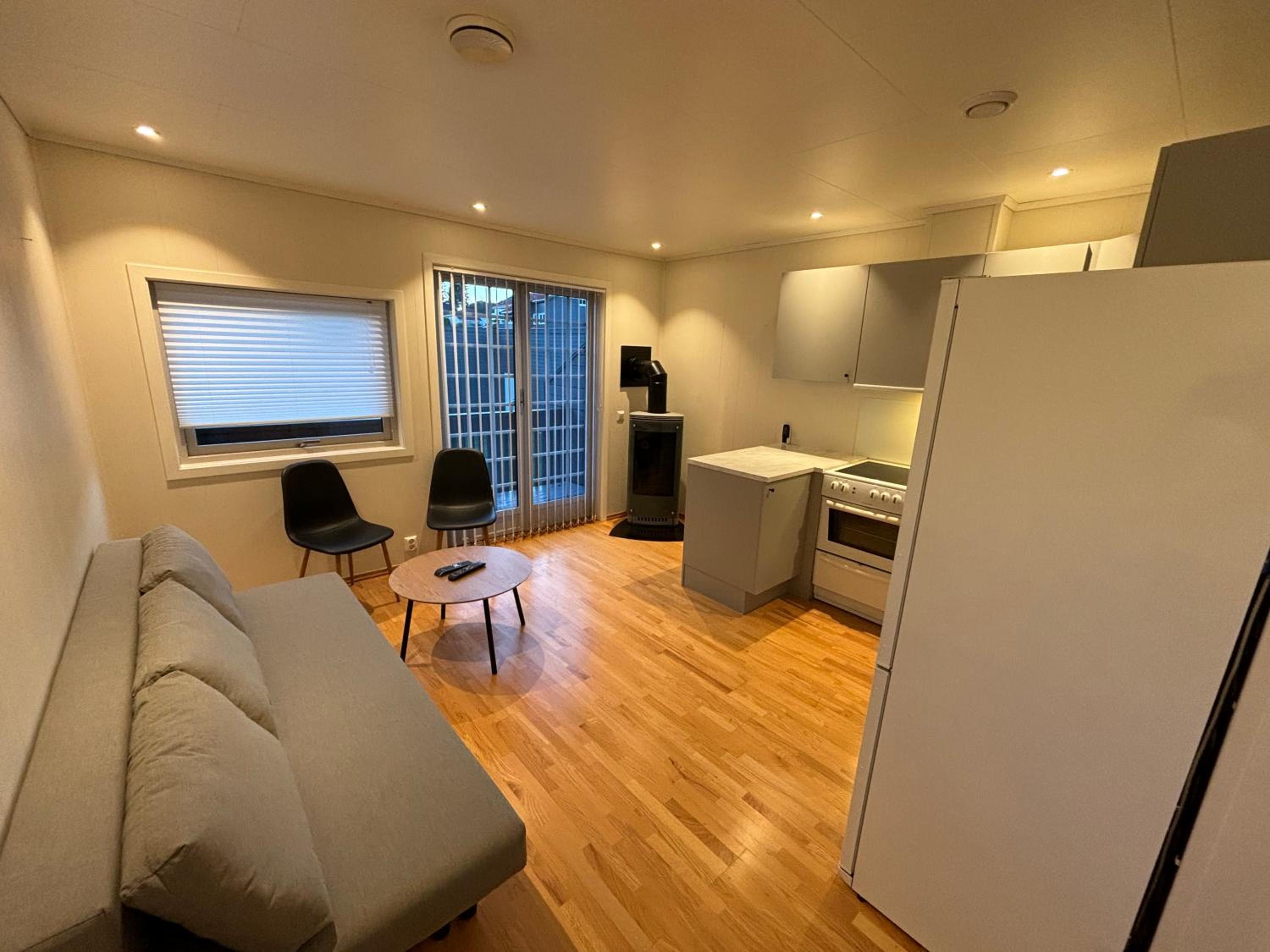 One-Bedroom Apartment photo 1