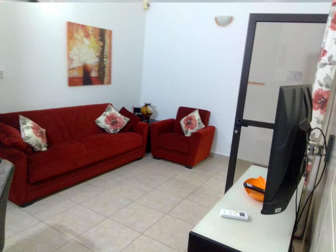 Three-Bedroom Apartment photo 3