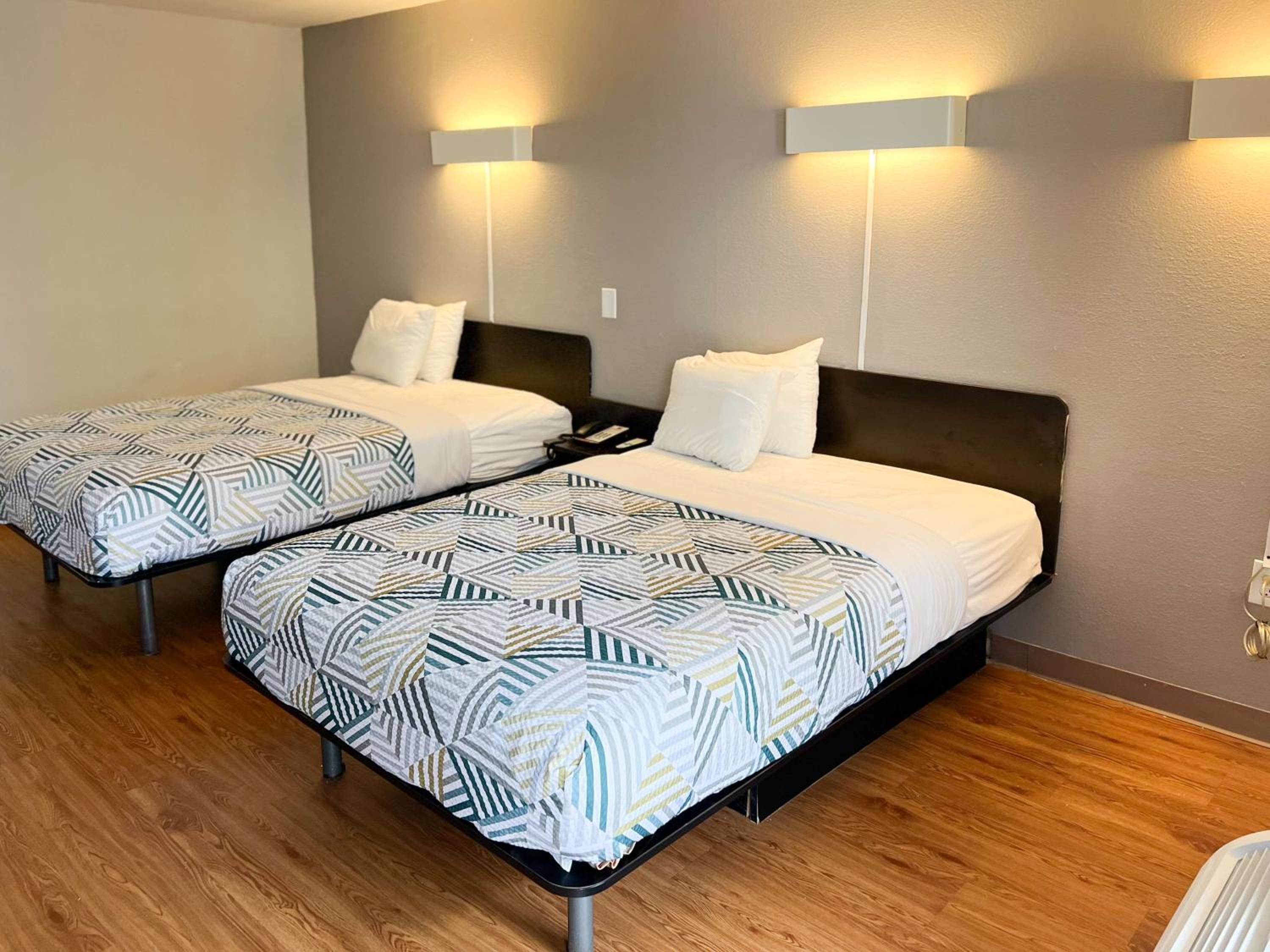 Deluxe Quadruple Room - Non-Smoking photo 2
