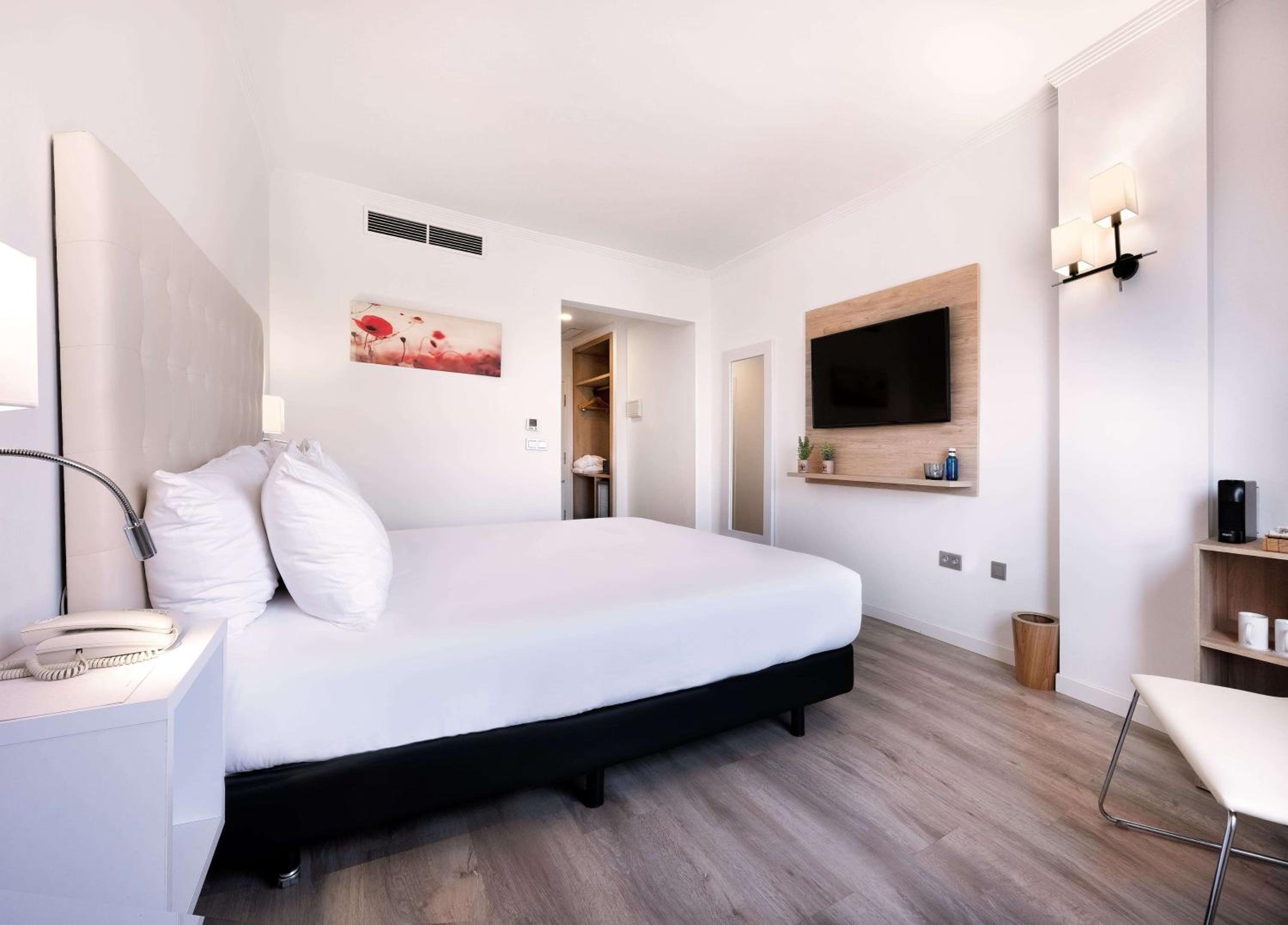 Premium Room - Photo 4