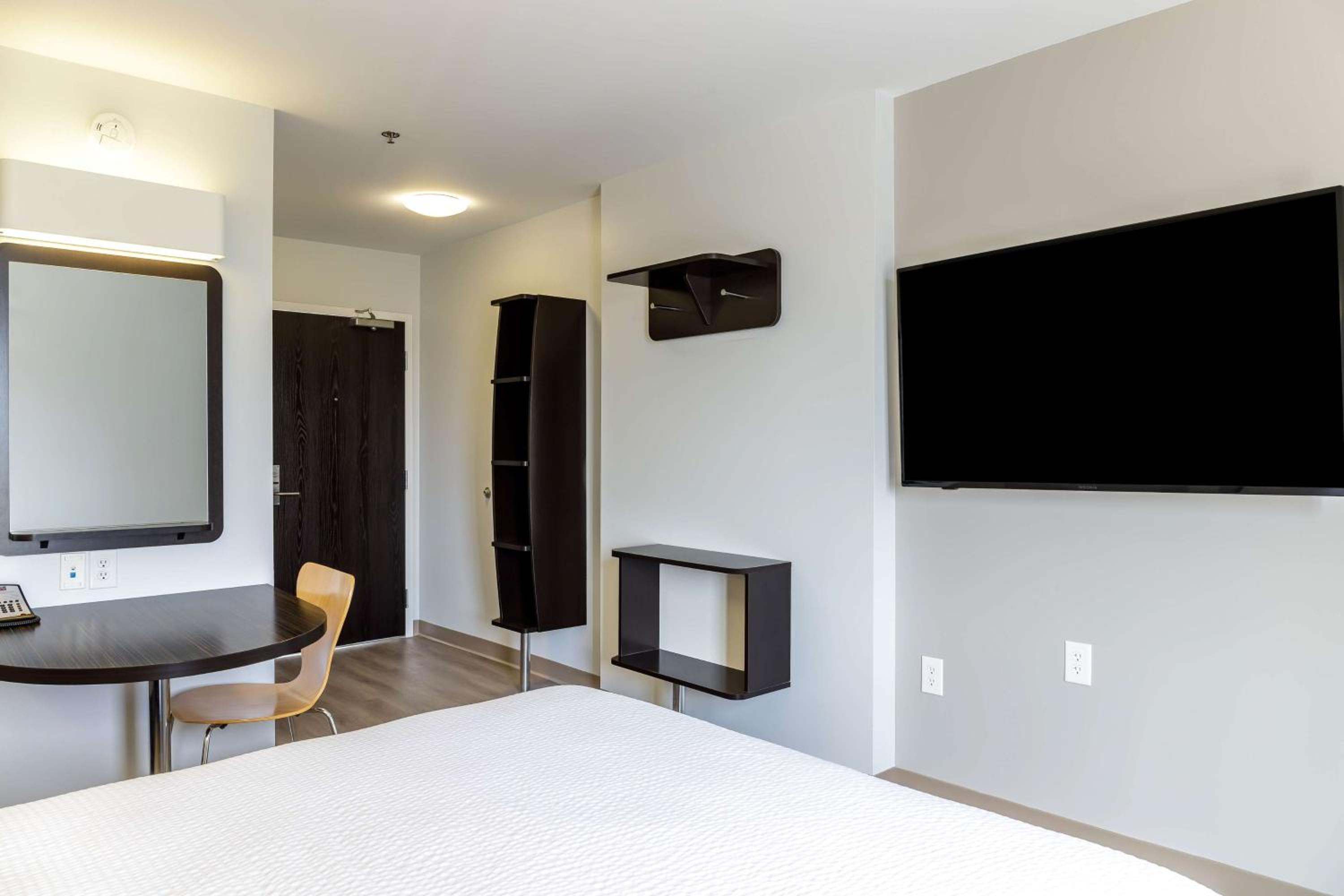 Queen Room - Photo 1