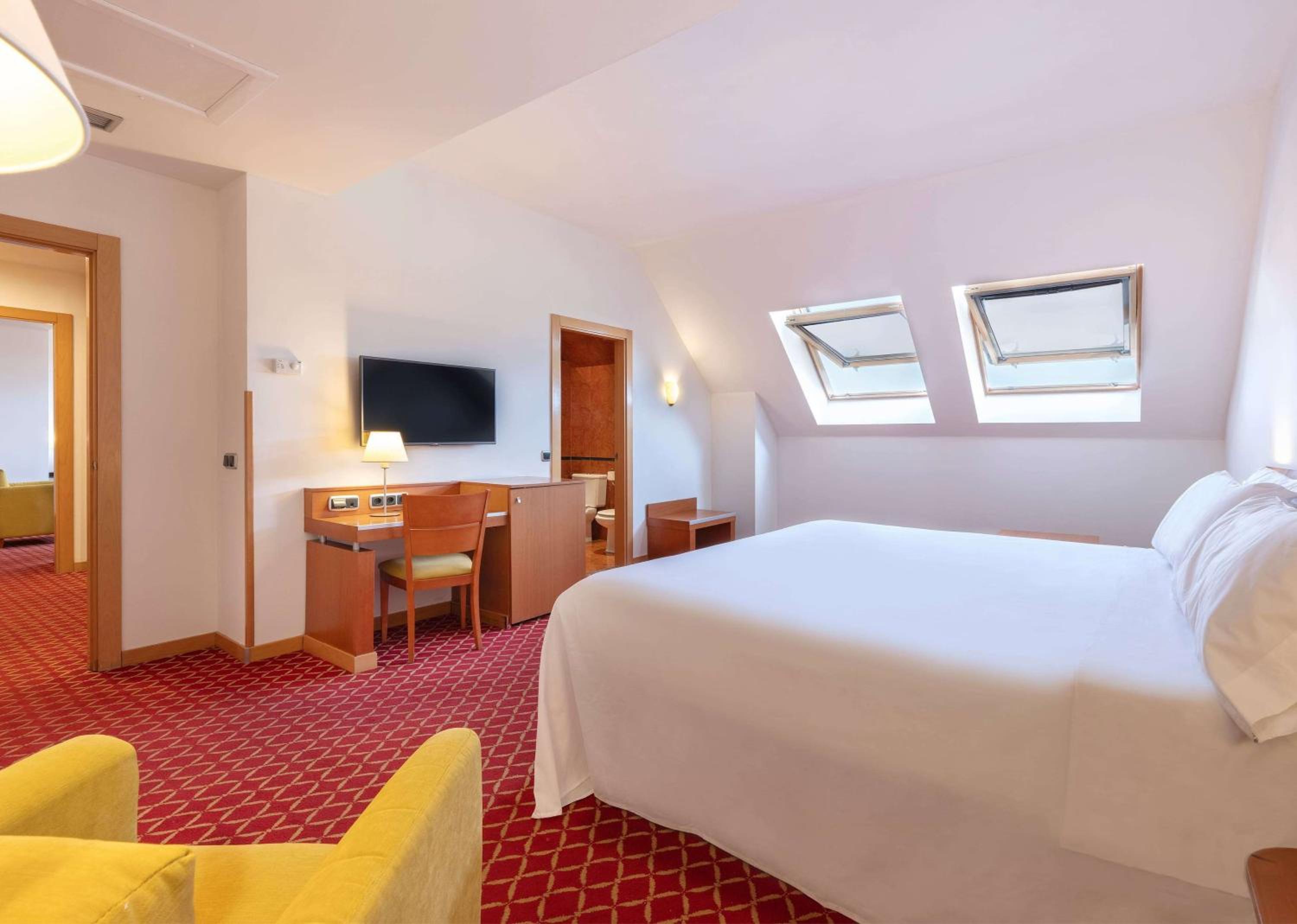 Junior Suite - Photo 1