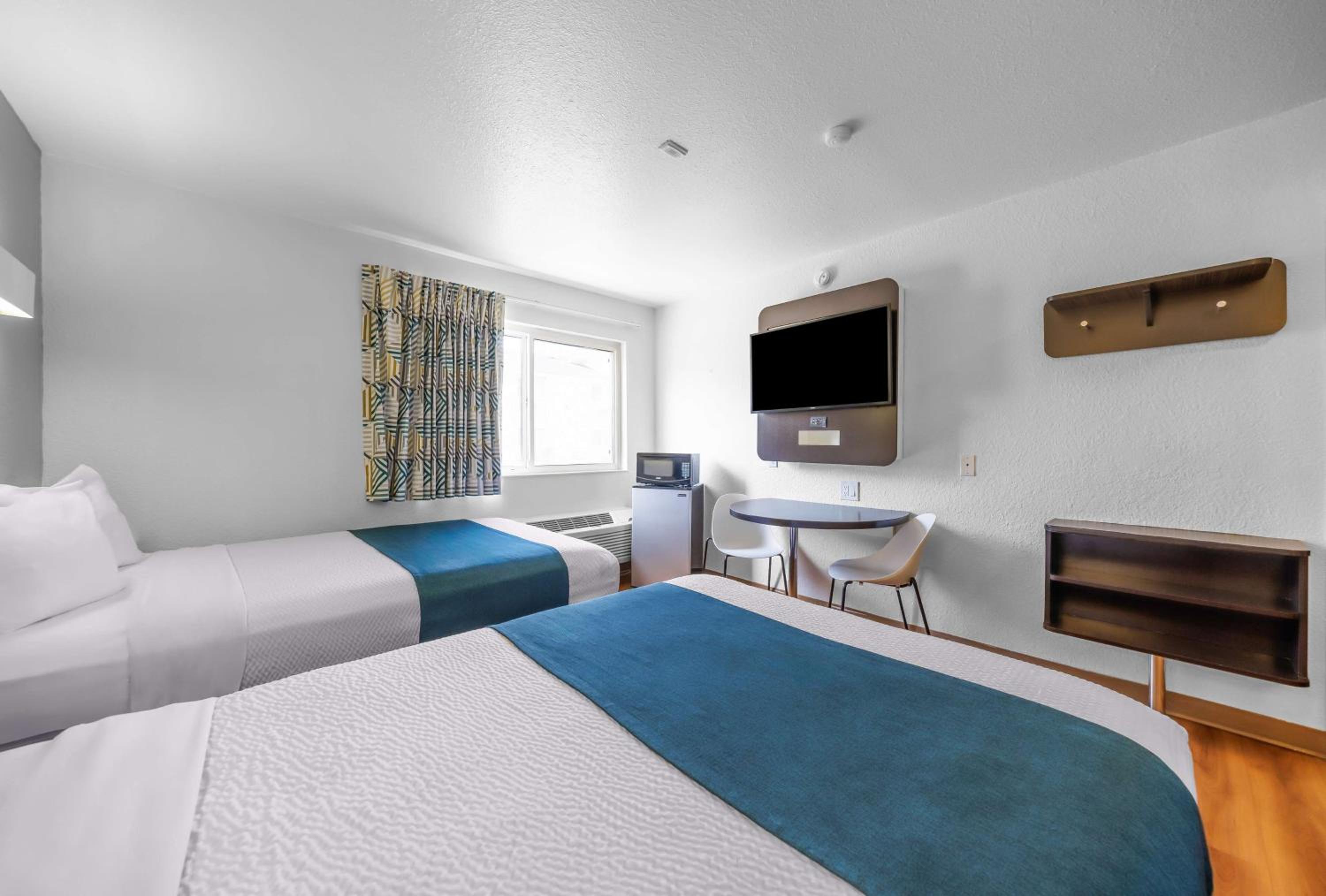 2 Full Beds|Non-Smoking - Photo 1