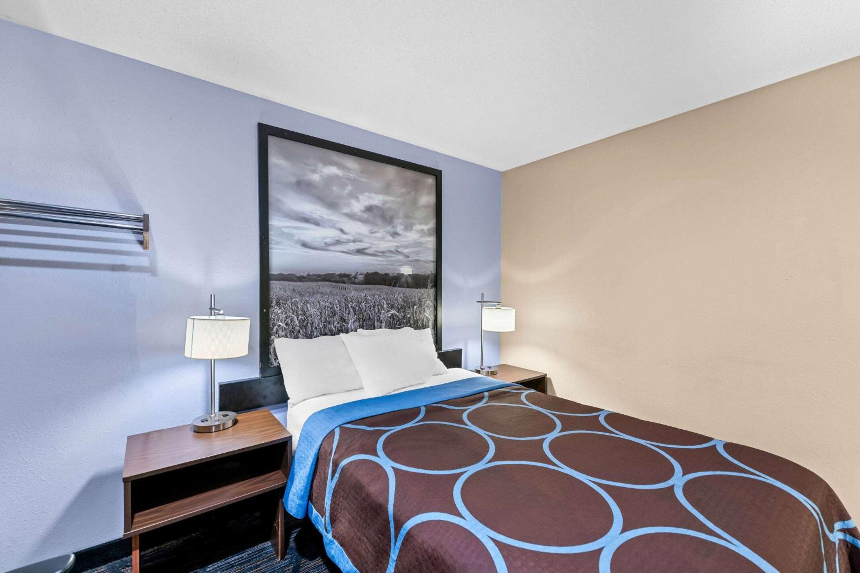 Double Room - Non-Smoking photo 3