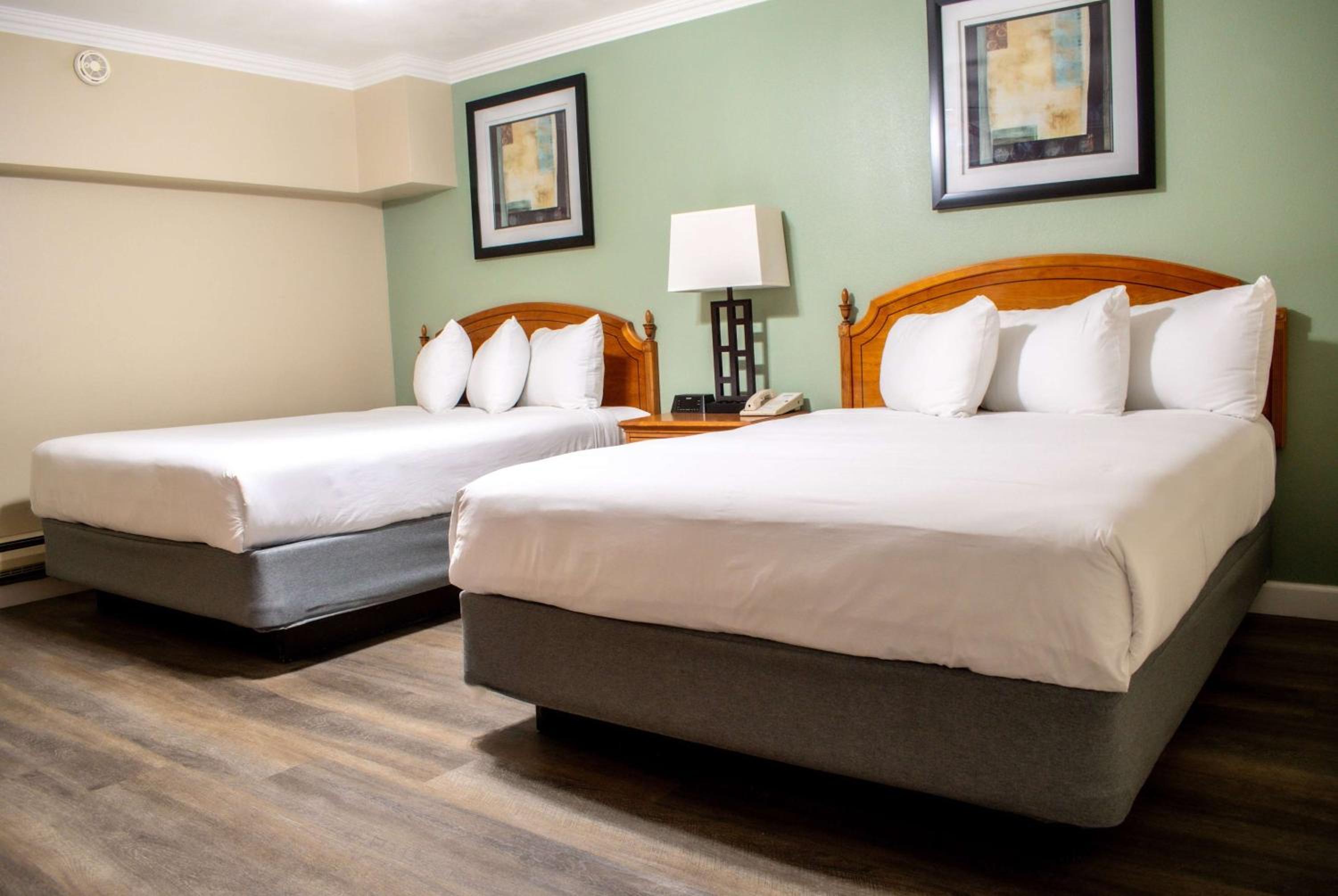 One-Bedroom Suite with Two Queen Beds - Non-Smoking photo 1