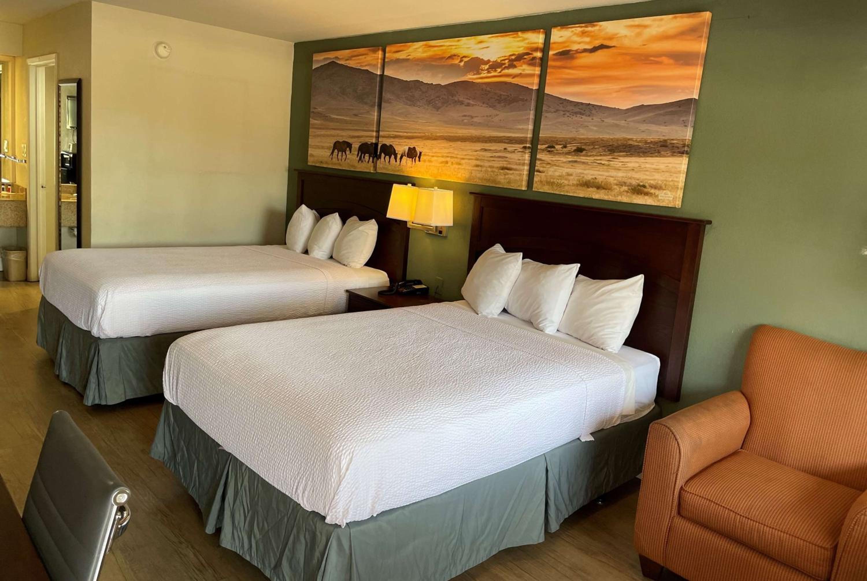 Standard Double Room - Photo 1