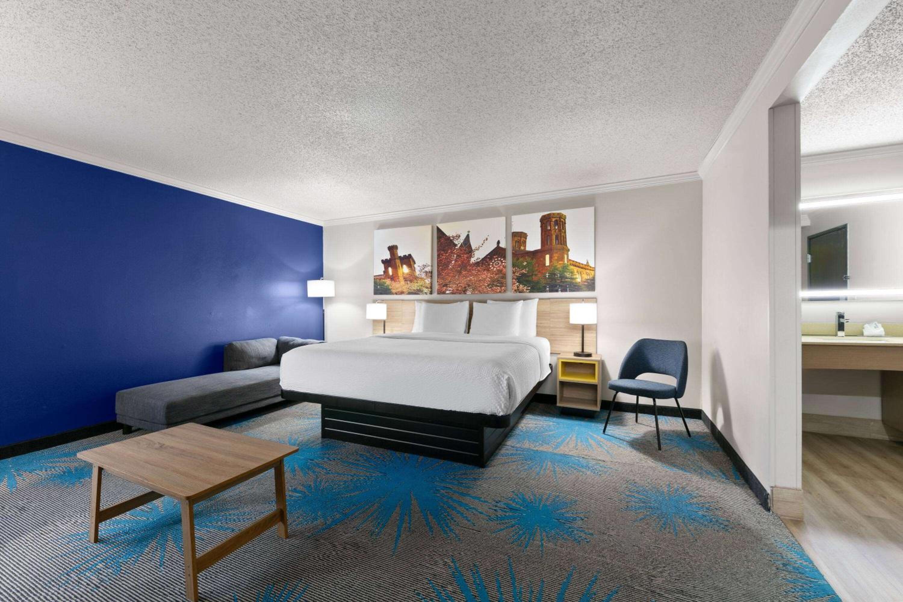King Studio Suite -  Non-Smoking - Photo 2