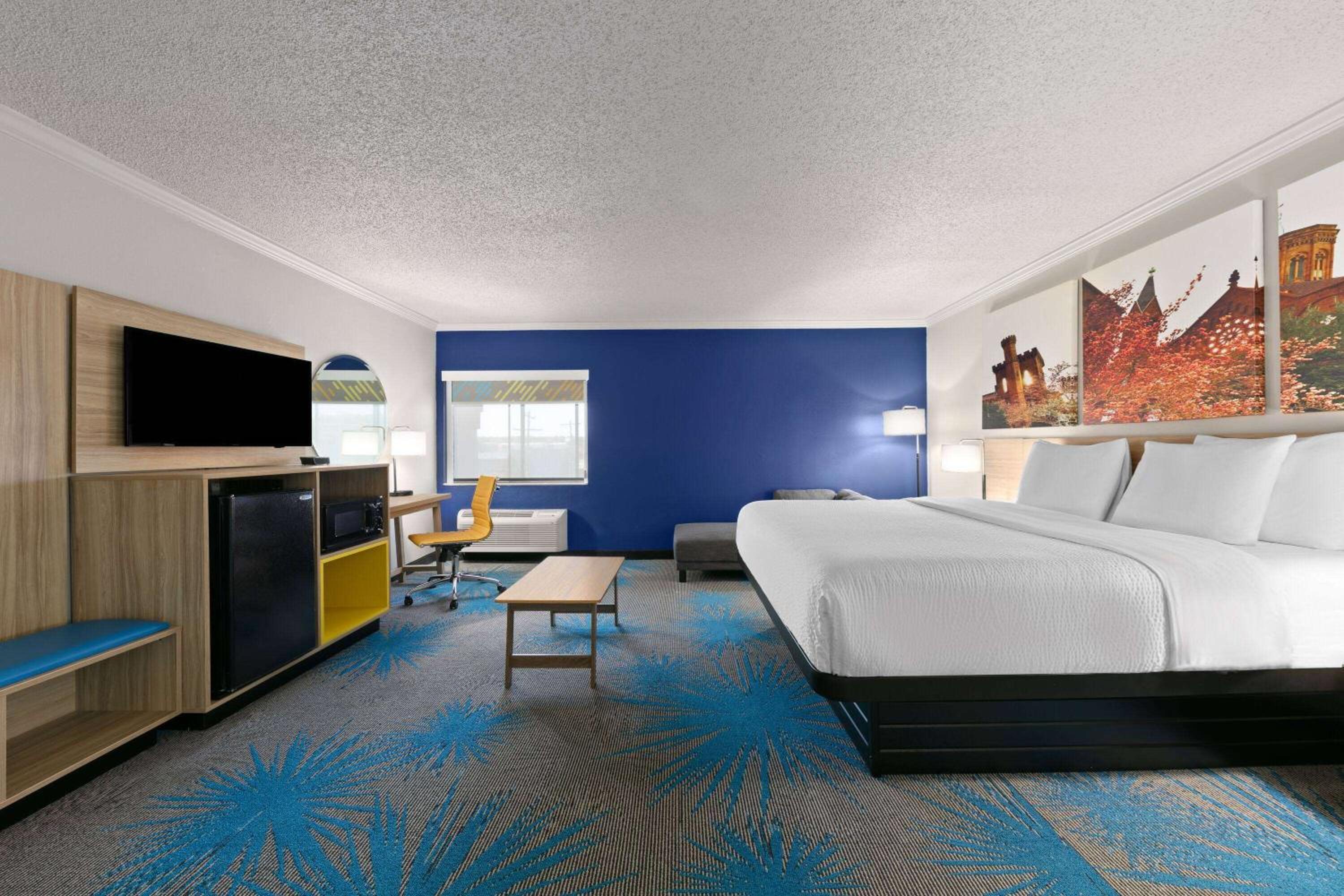 King Studio Suite -  Non-Smoking - Photo 1