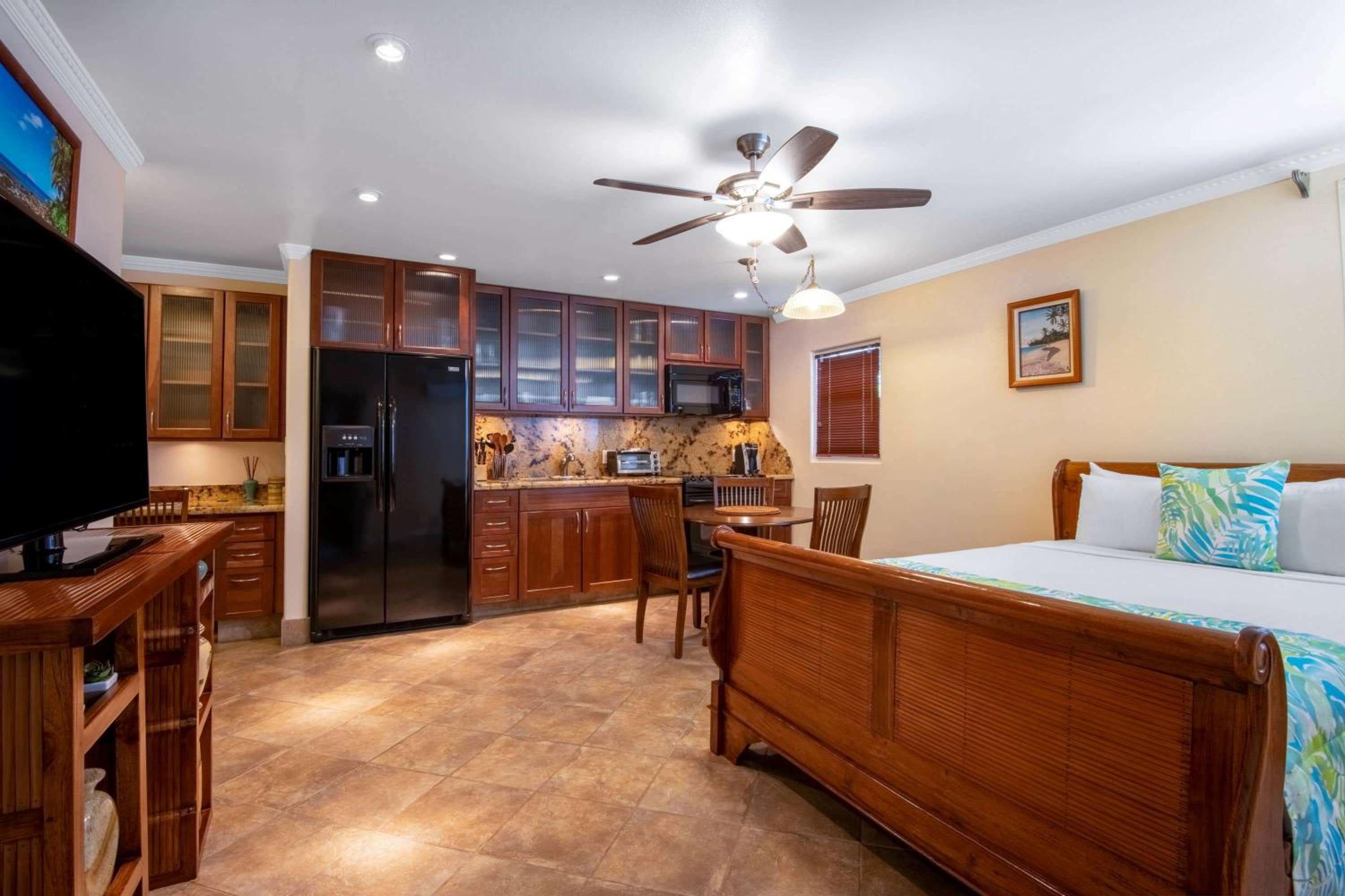 One-Bedroom Kamehameha Suite with Queen Bed - Non-Smoking - Photo 4