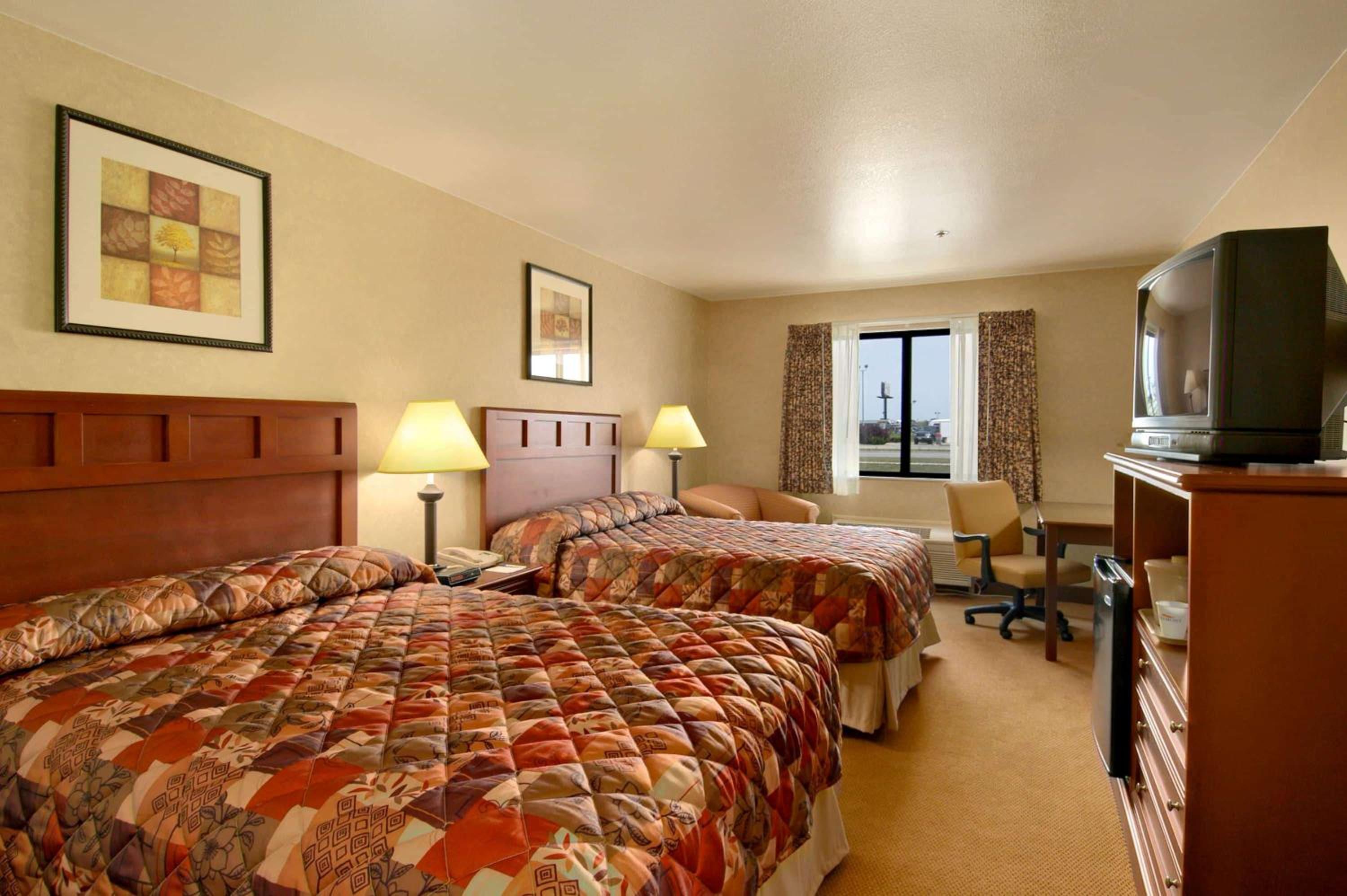 Double Room With Two Double Beds - Non-Smoking photo 1
