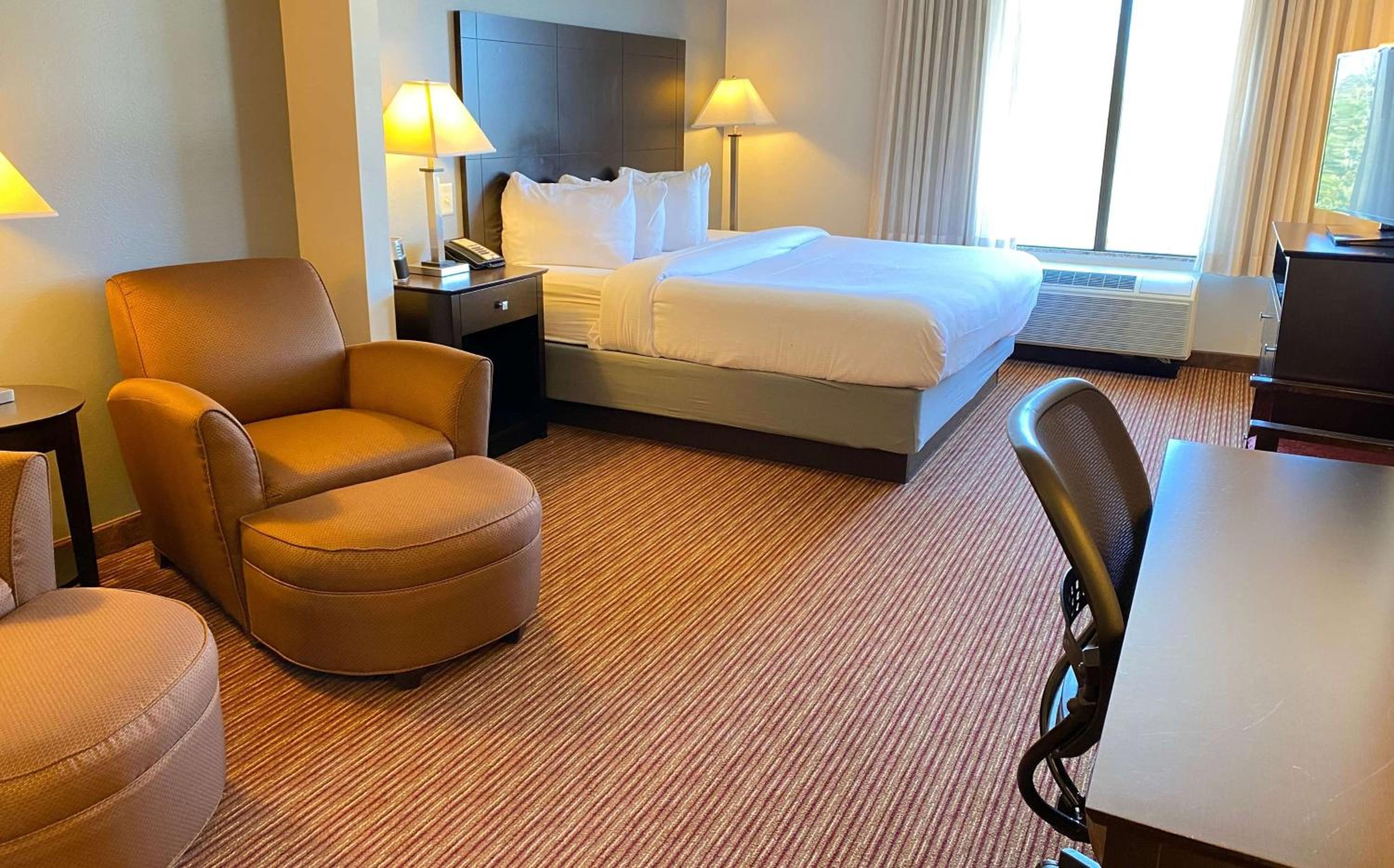 King Room - Non-Smoking photo 3