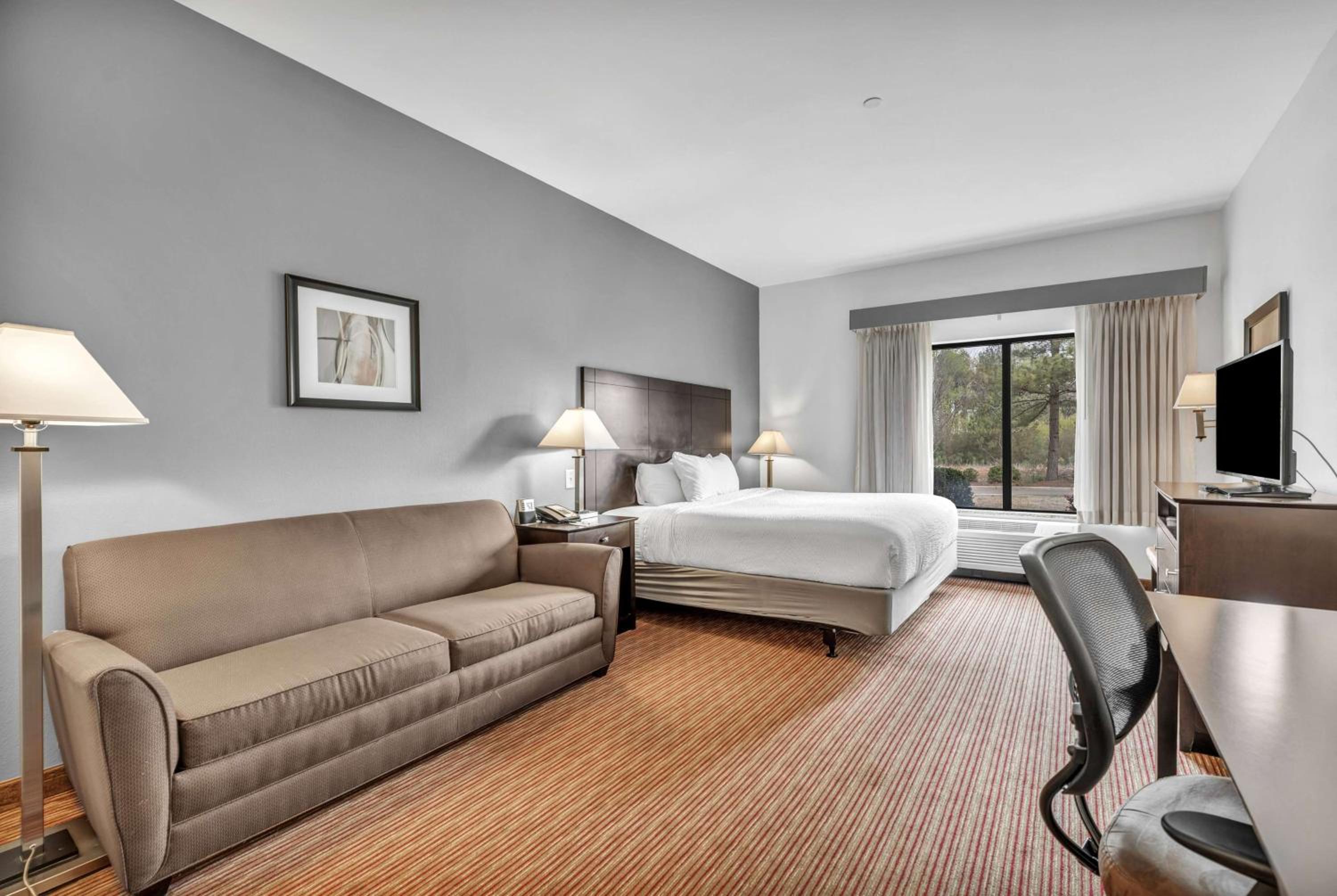 King Room - Mobility Access/Non-Smoking - Photo 6