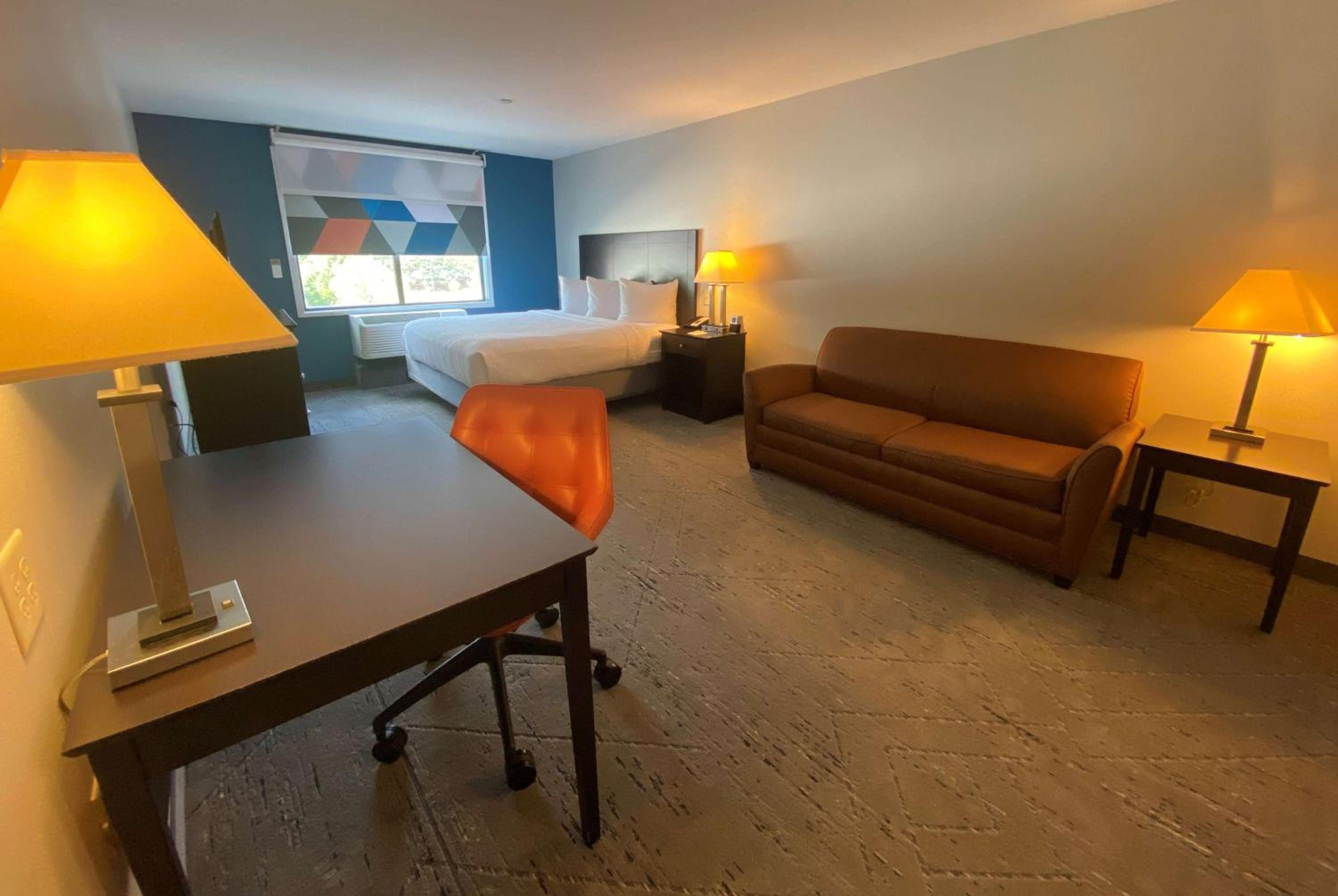 King Room - Mobility Access/Non-Smoking - Photo 7