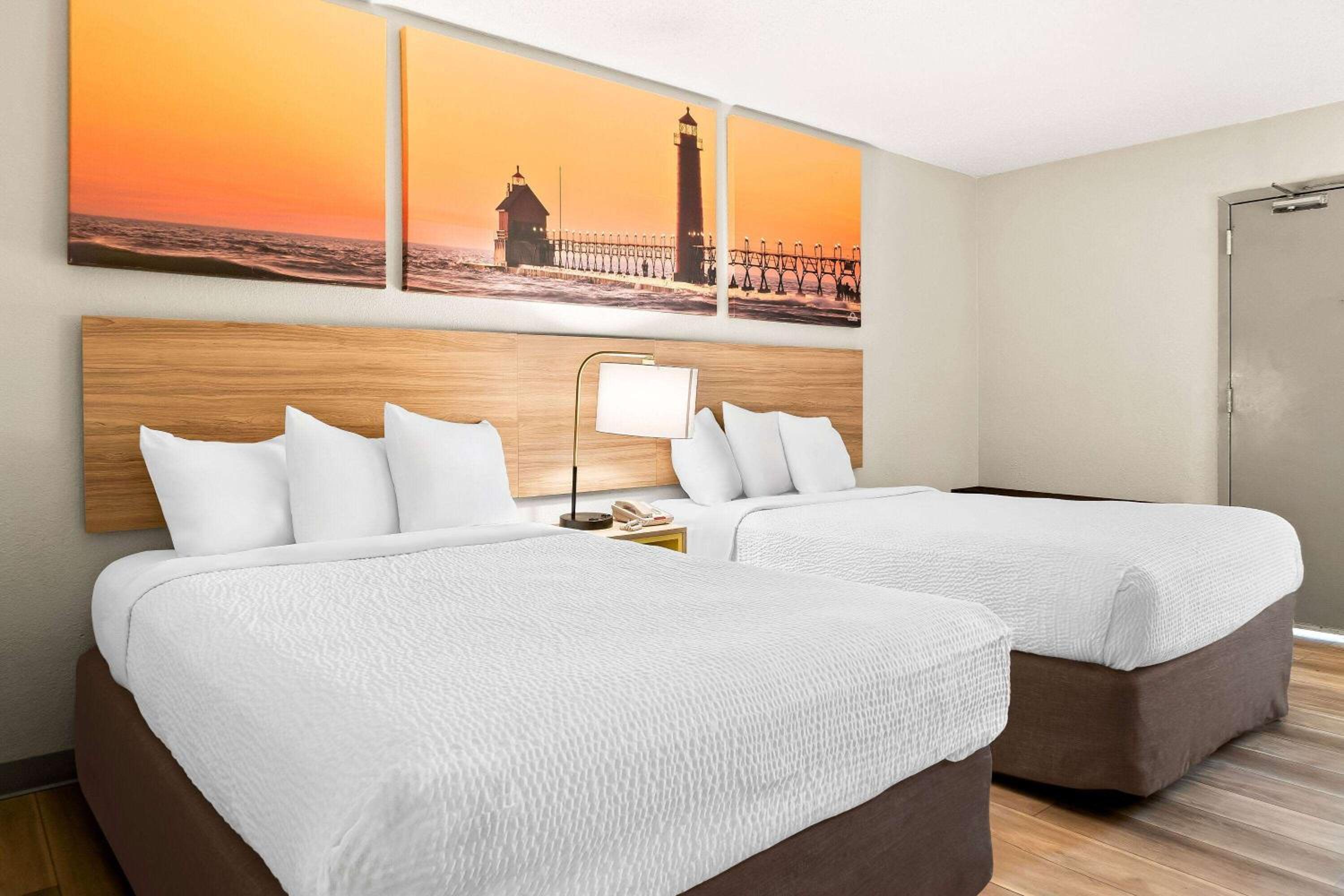 Double Room with Two Double Beds - Non-Smoking - Photo 4