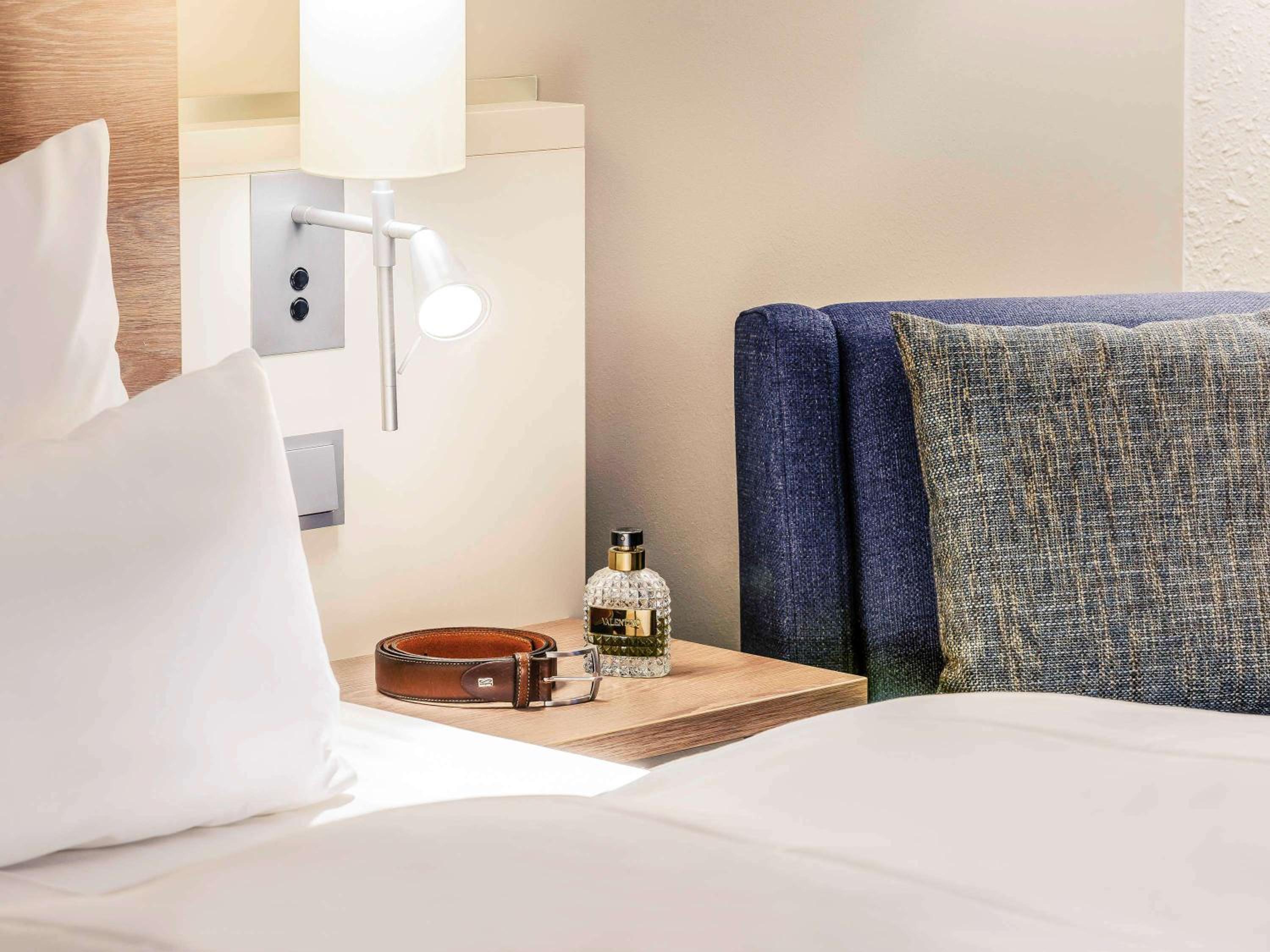 Standard Twin Room - Photo 4