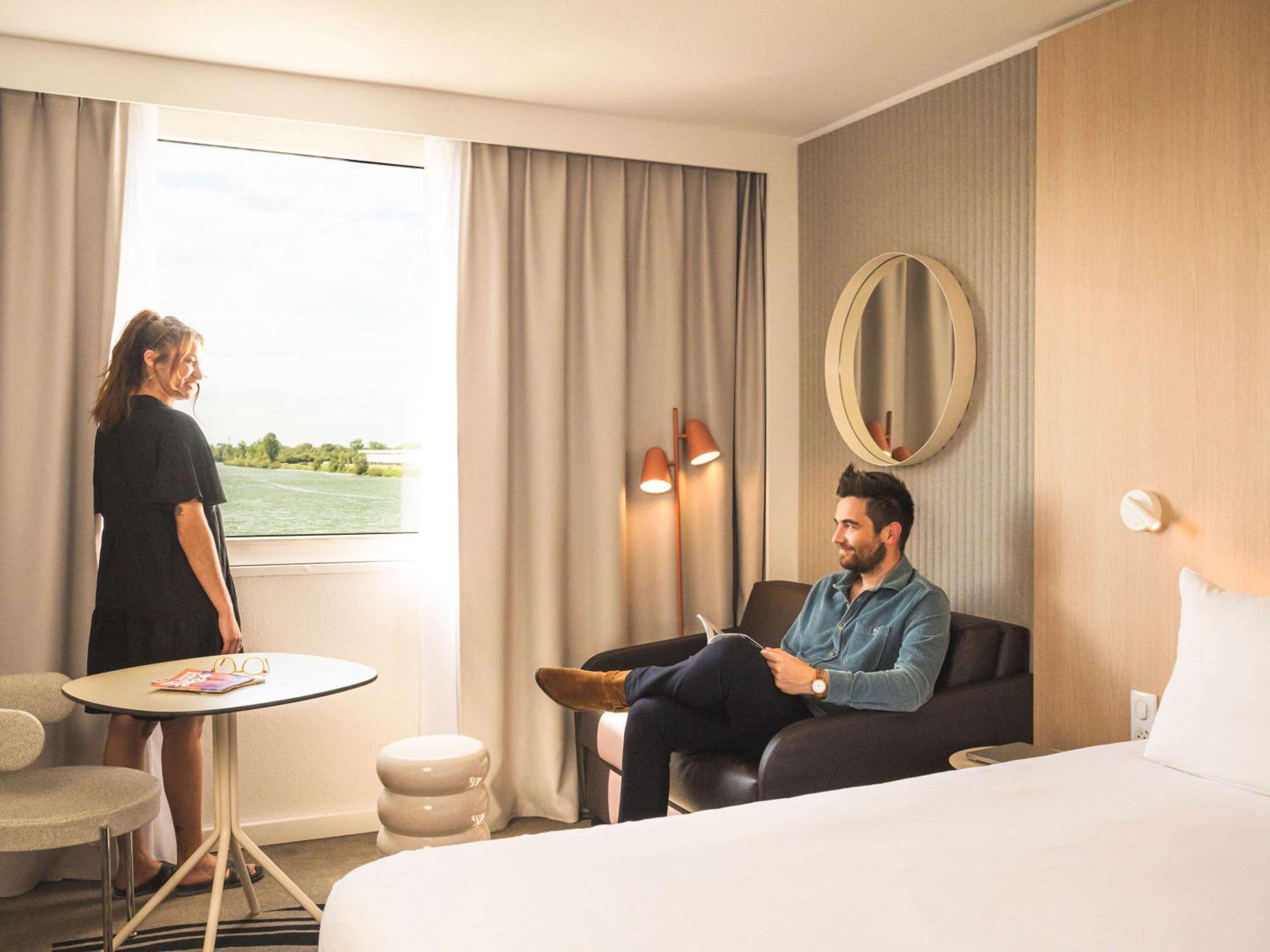 Executive Queen Room - Lake Side