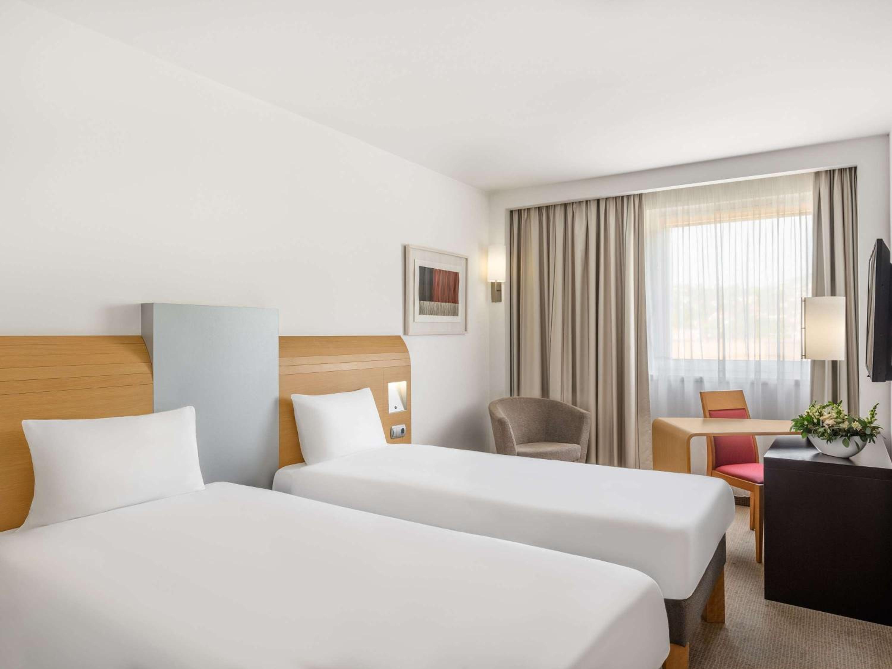 Standard Room with 2 Single Beds