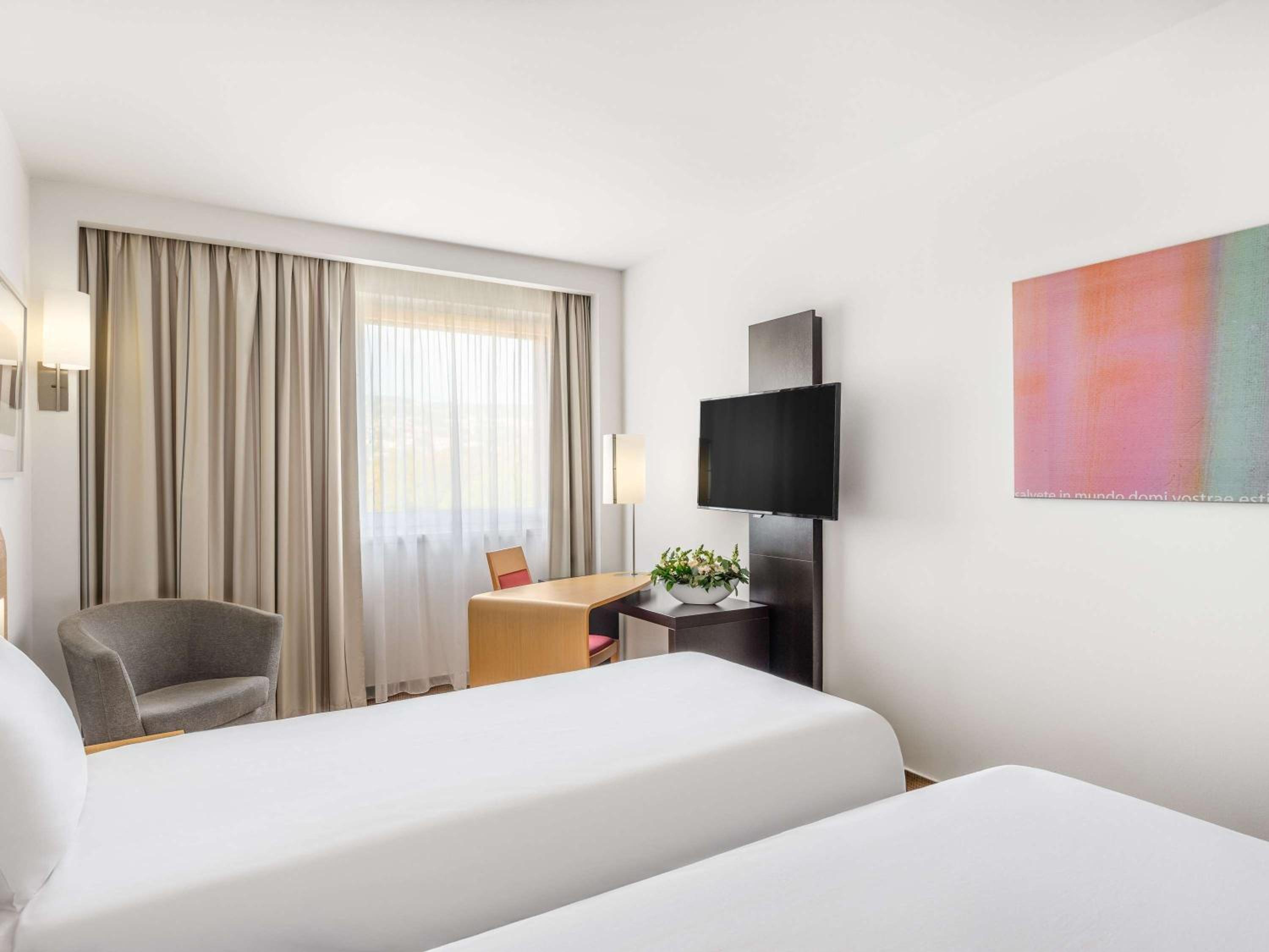 Standard Room with 2 Single Beds
