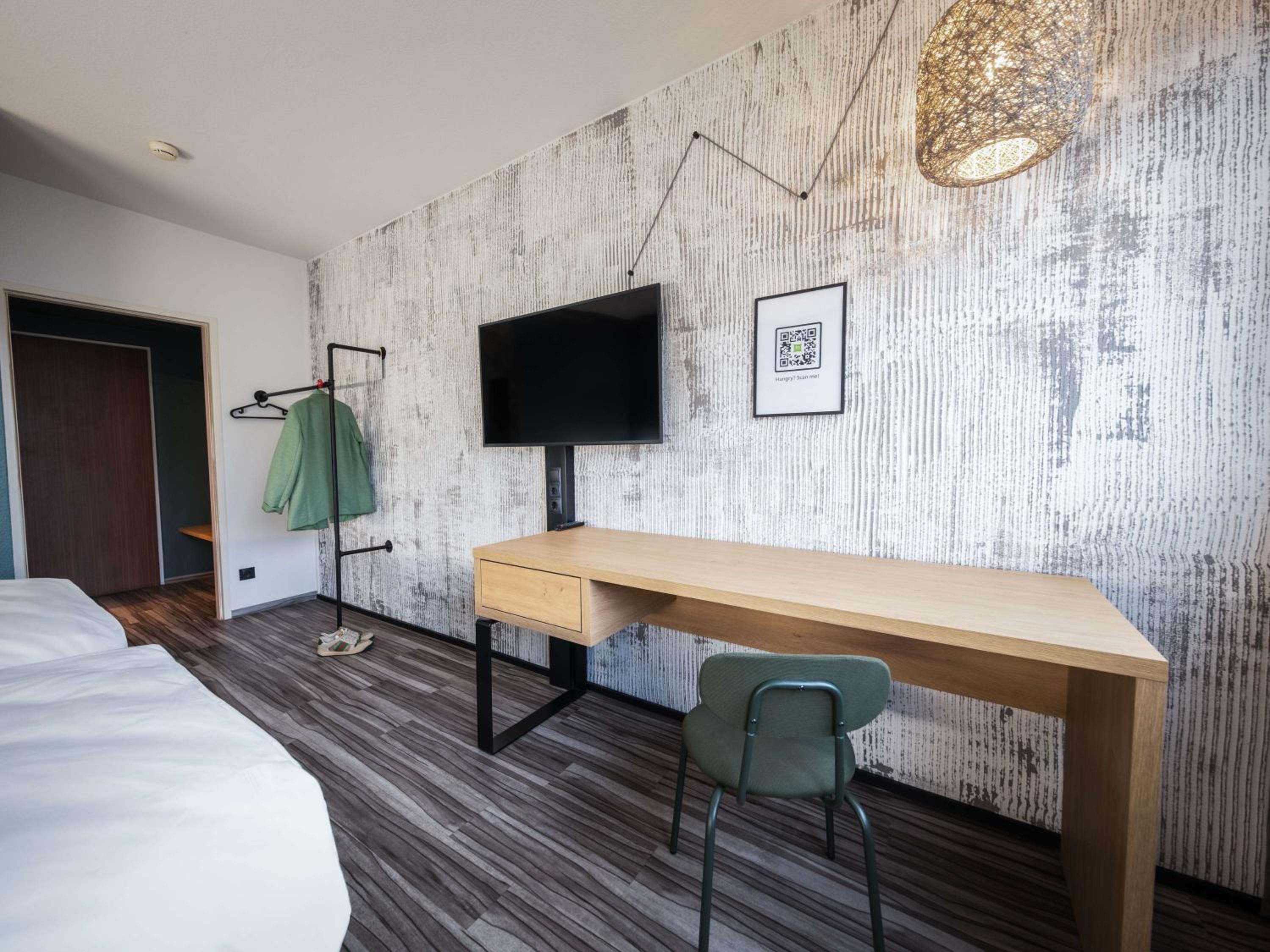 Standard Twin Room - Photo 1