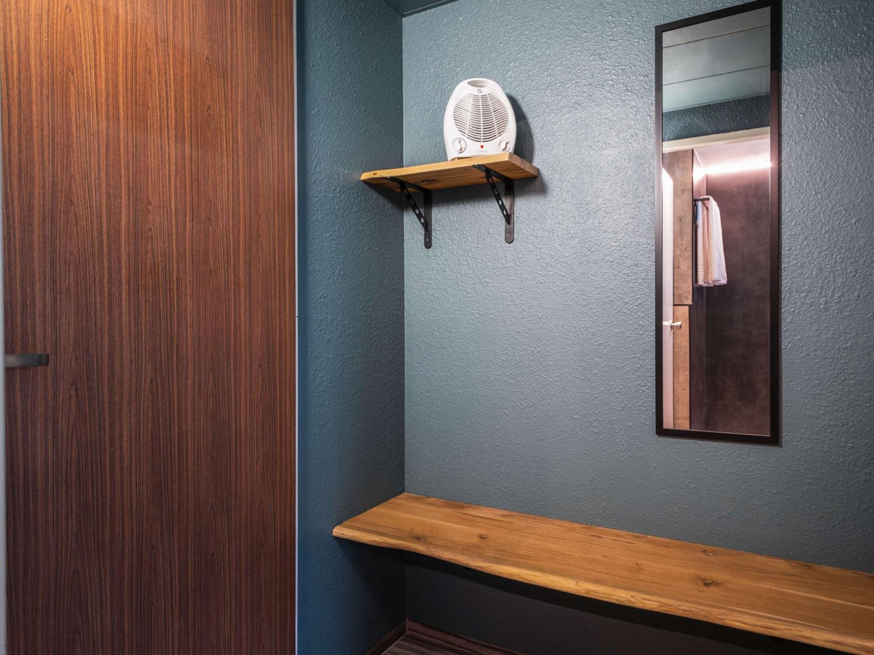 Standard Twin Room - Photo 2