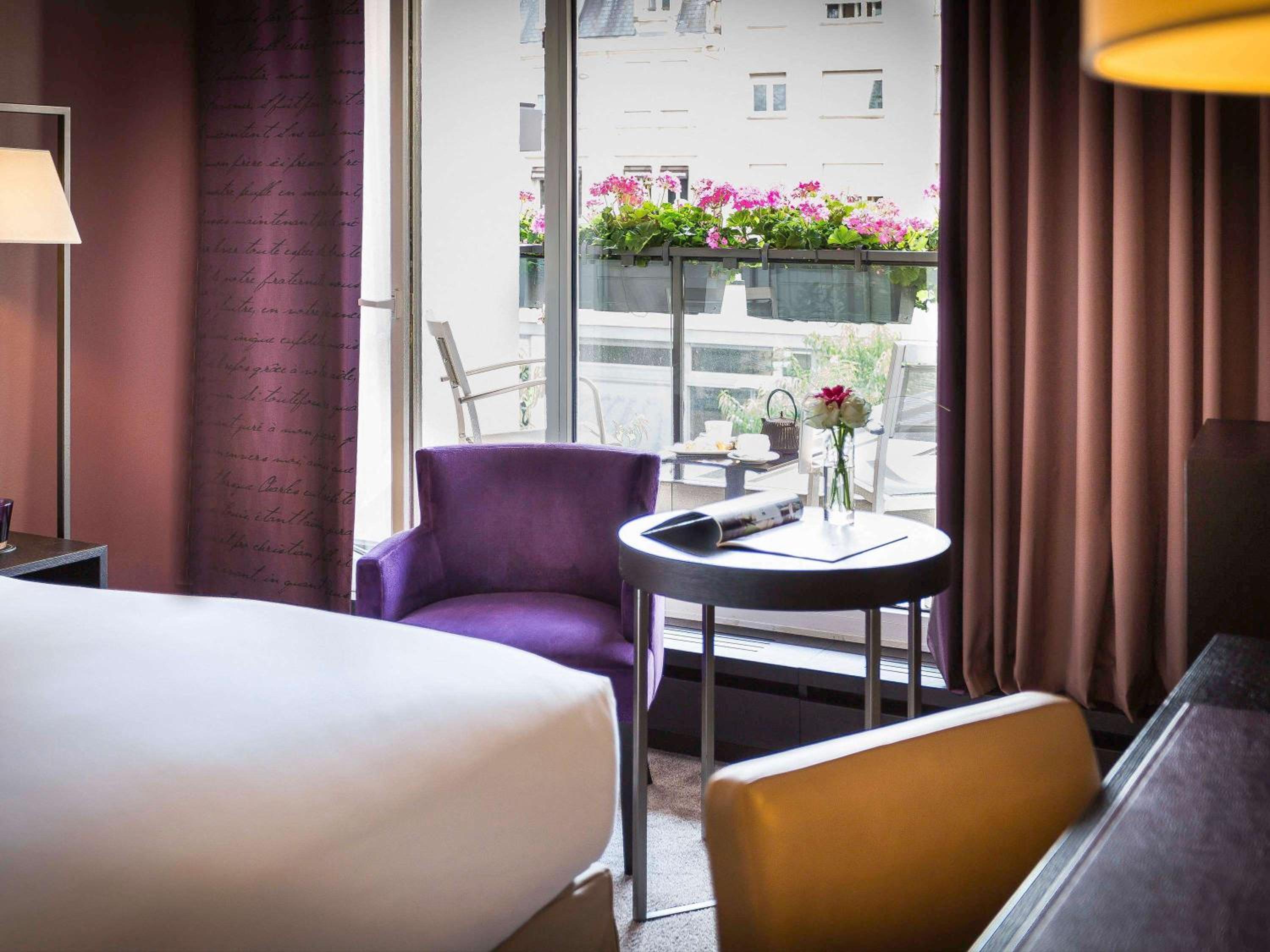 Superior Queen Room with Balcony and Garden View - Photo 6