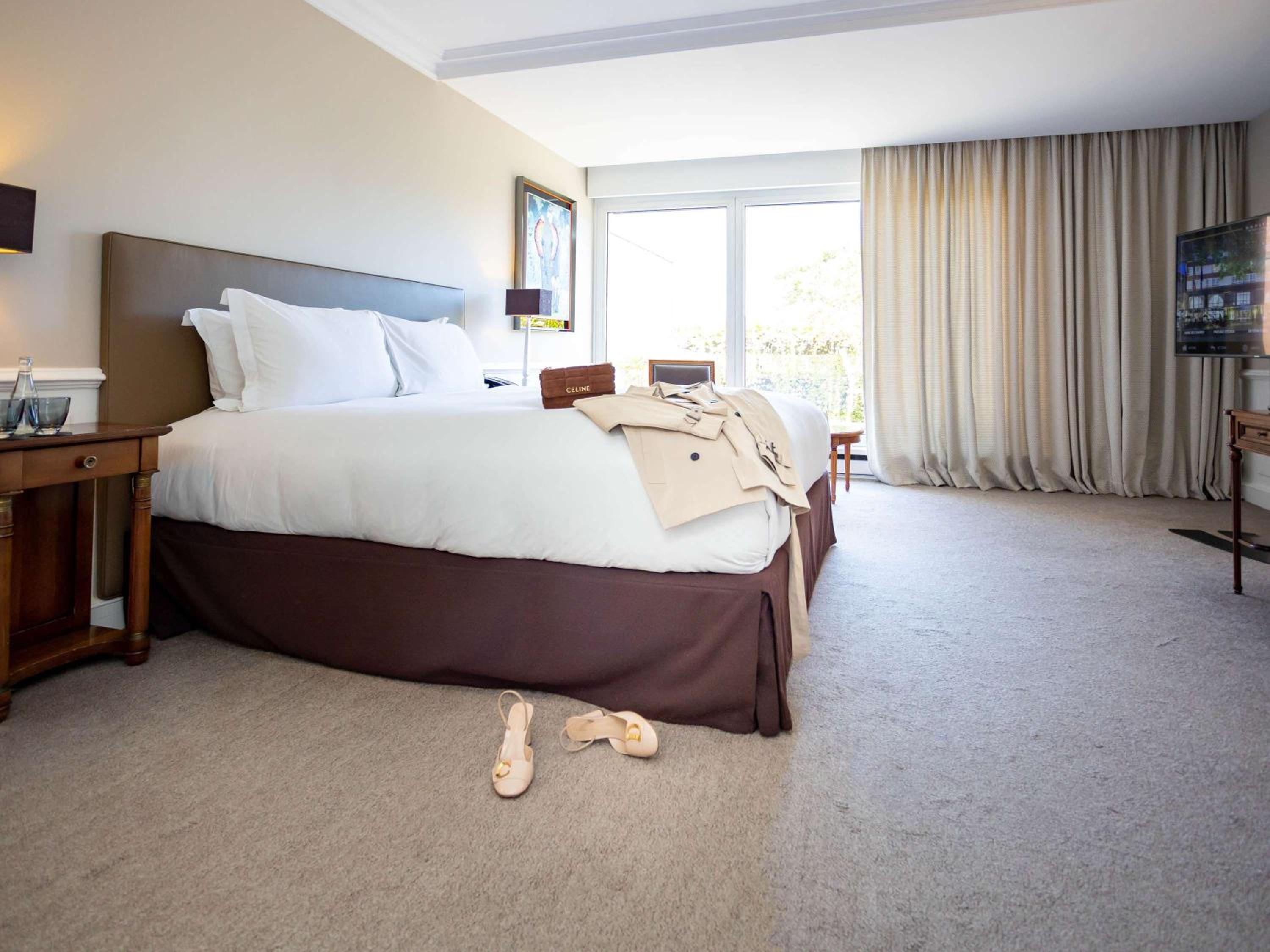 Imperial Two-Bedroom Suite with Terrace and View thumbnail 5