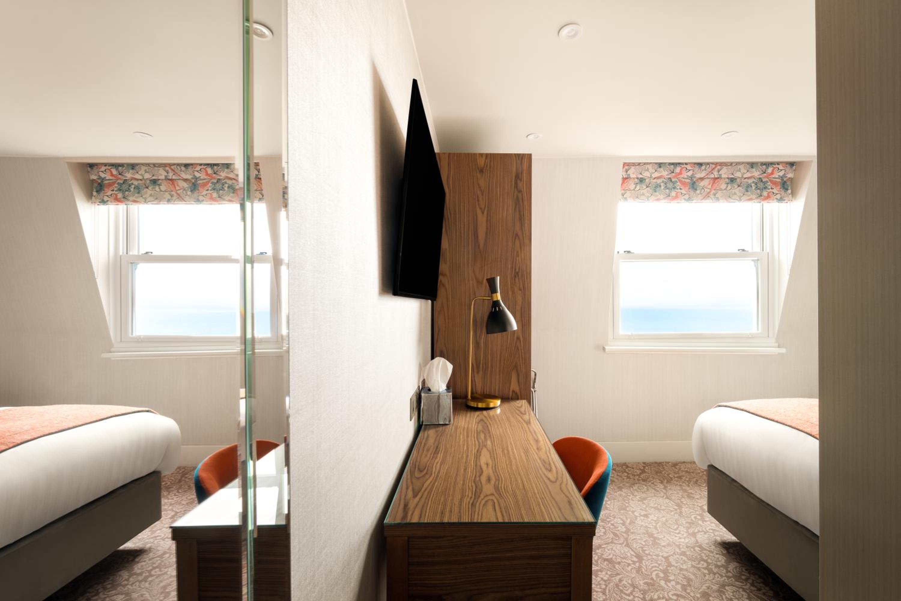 Standard Queen Room - Photo 5
