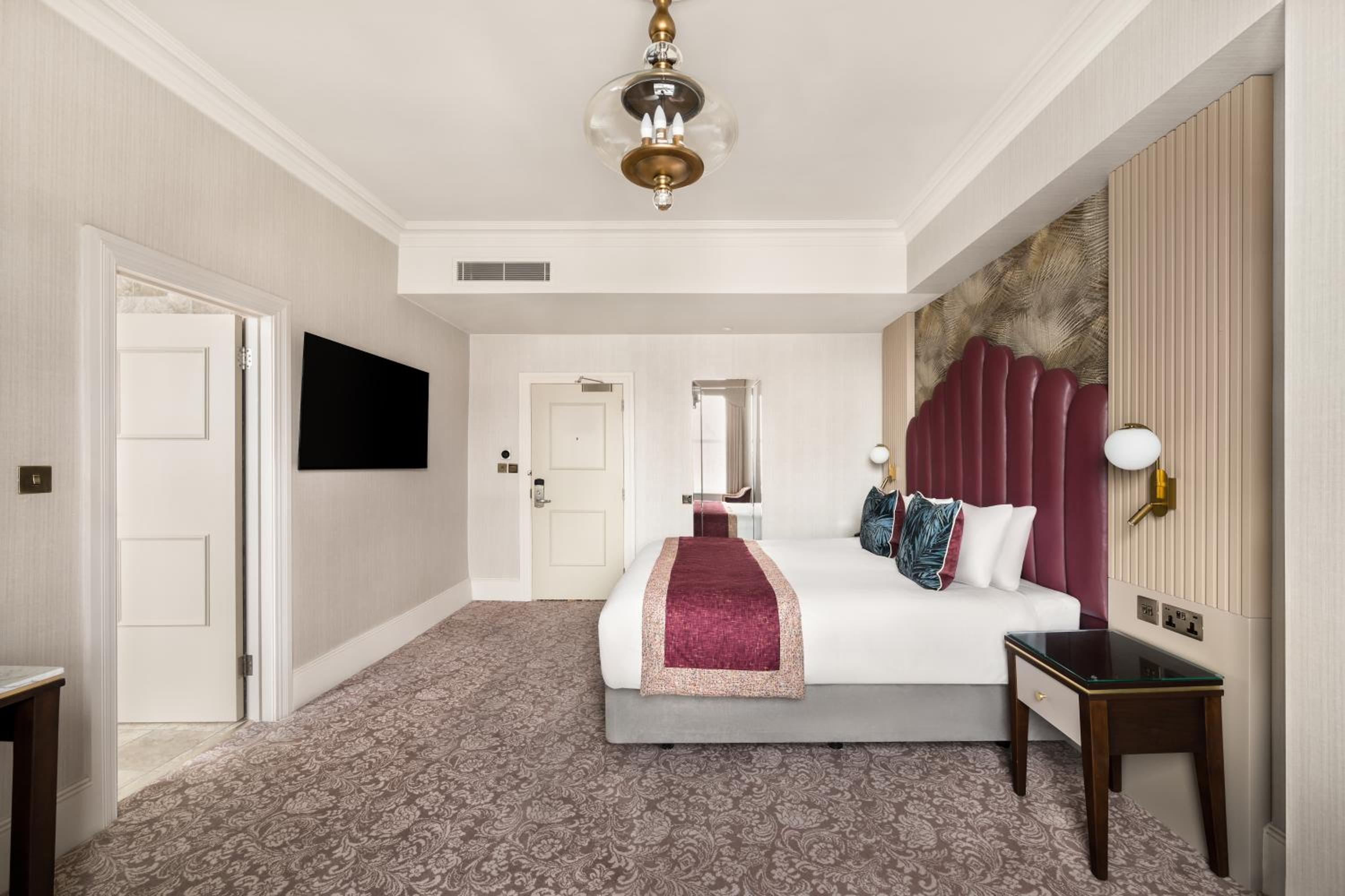 Premium Room - Photo 18