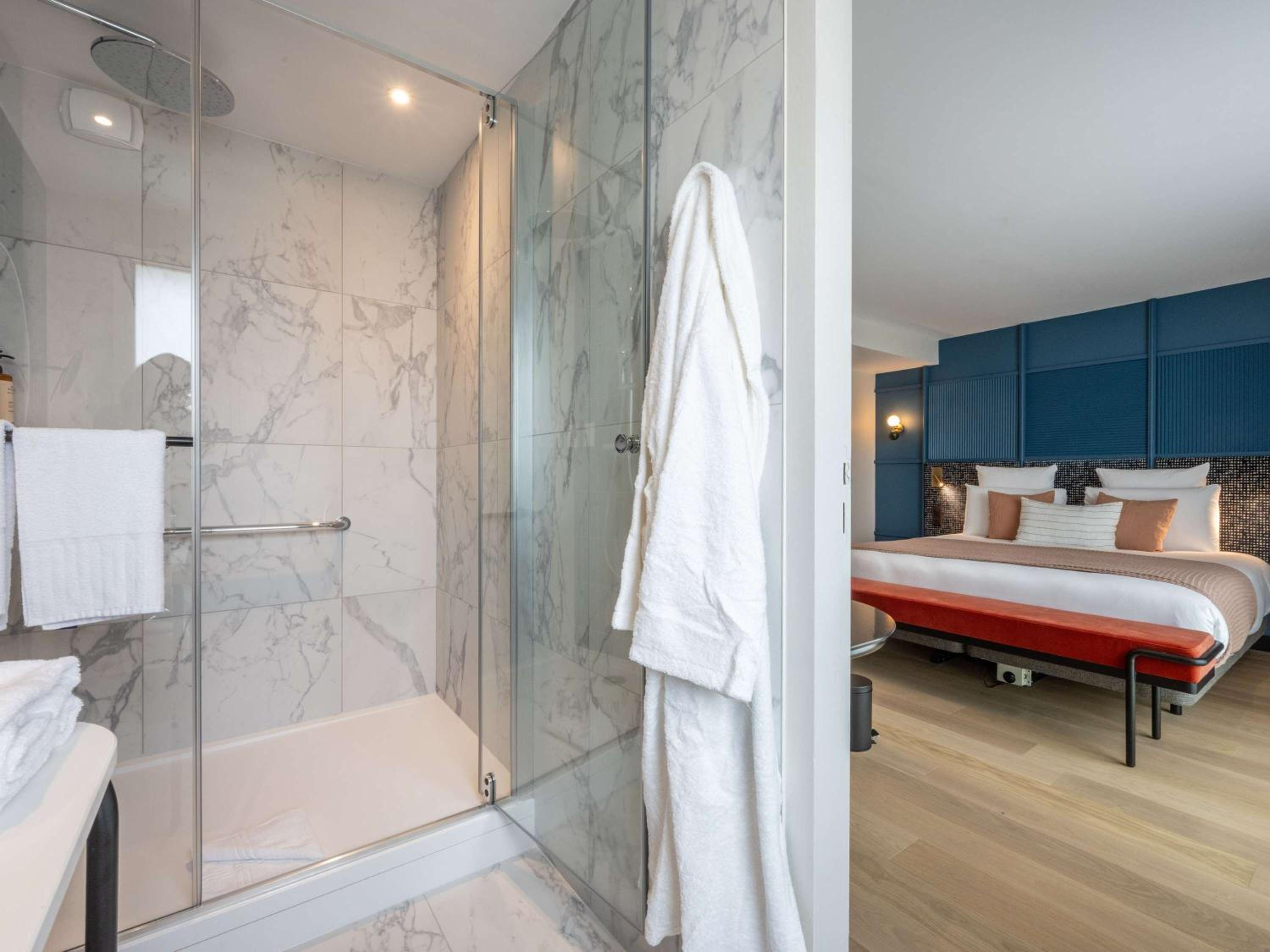 Privilege Room with Balcony - Photo 4