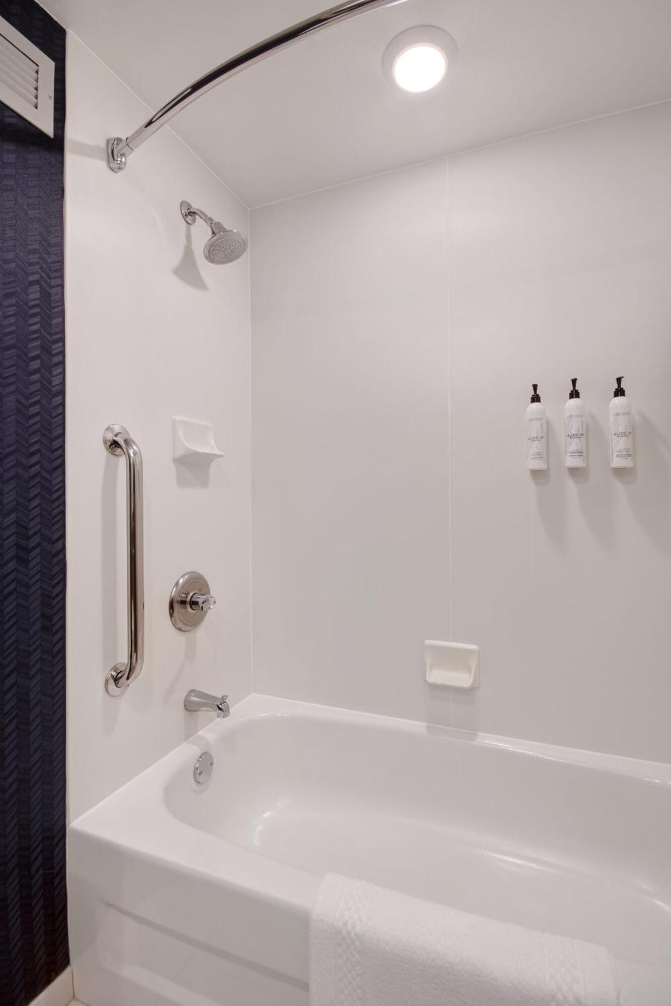 King Room with Sofa Bed - Hearing Accessible