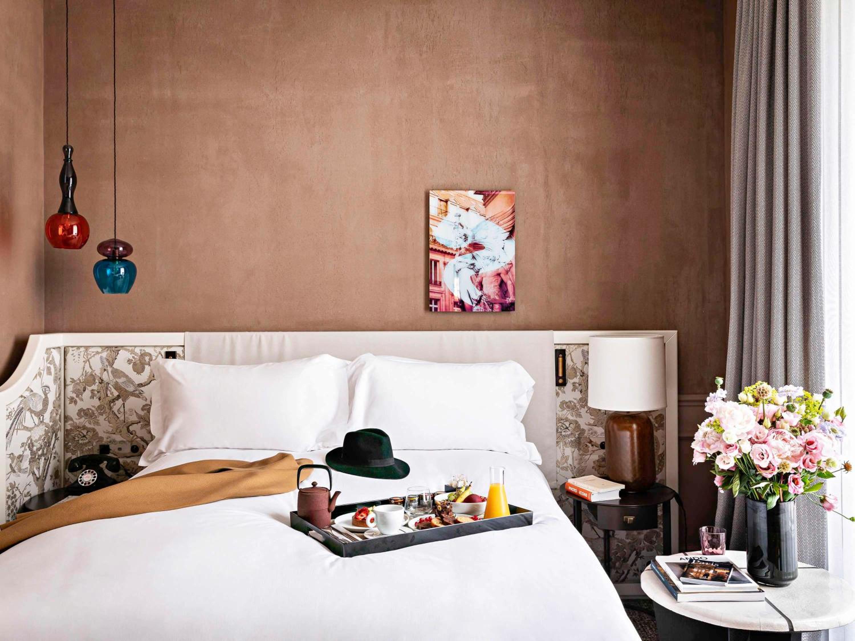 Sofitel Le Scribe Paris Opera bedroom photo