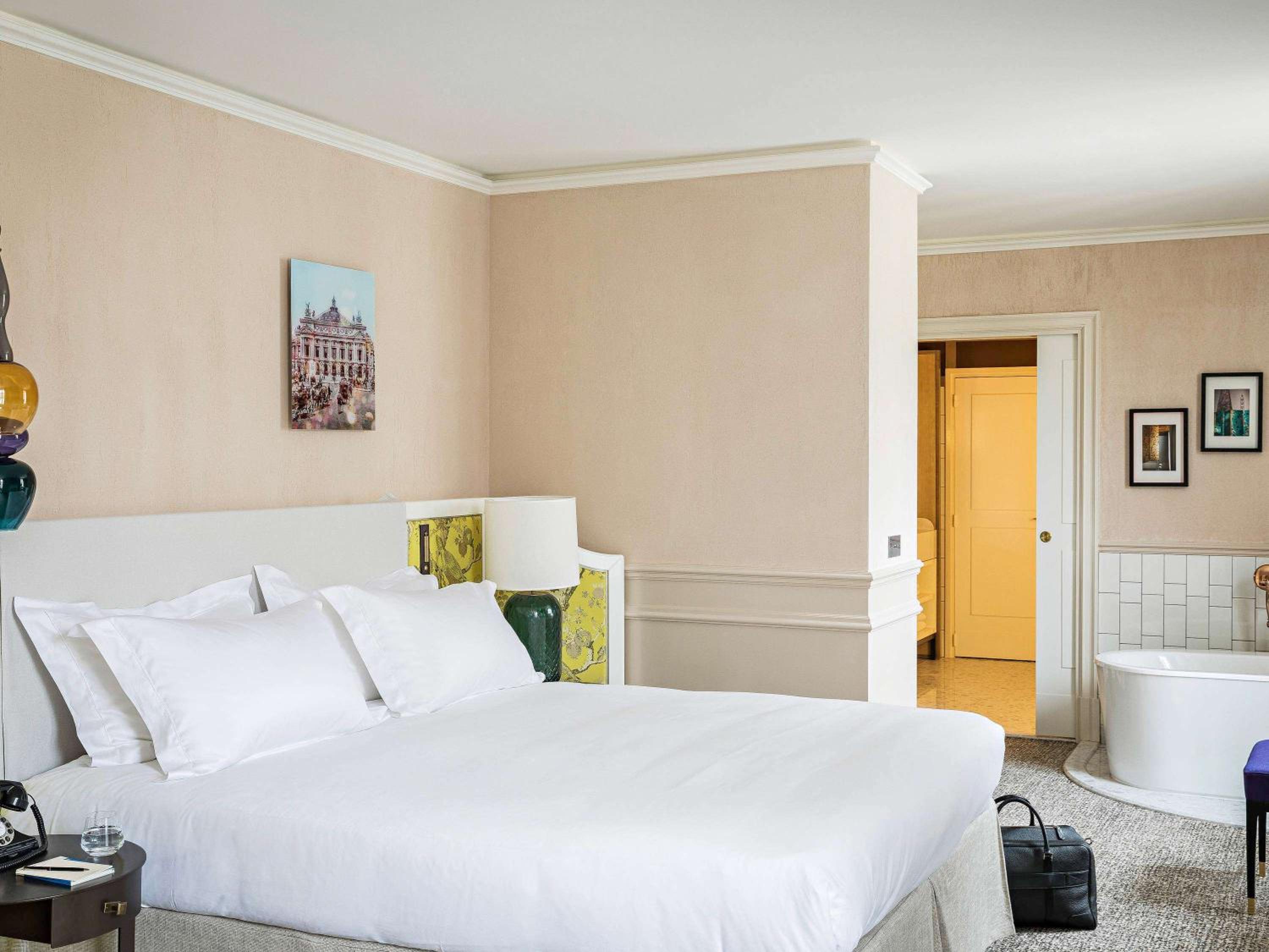 Prestige King Suite with Lounge and Terrace - Level Six photo 1