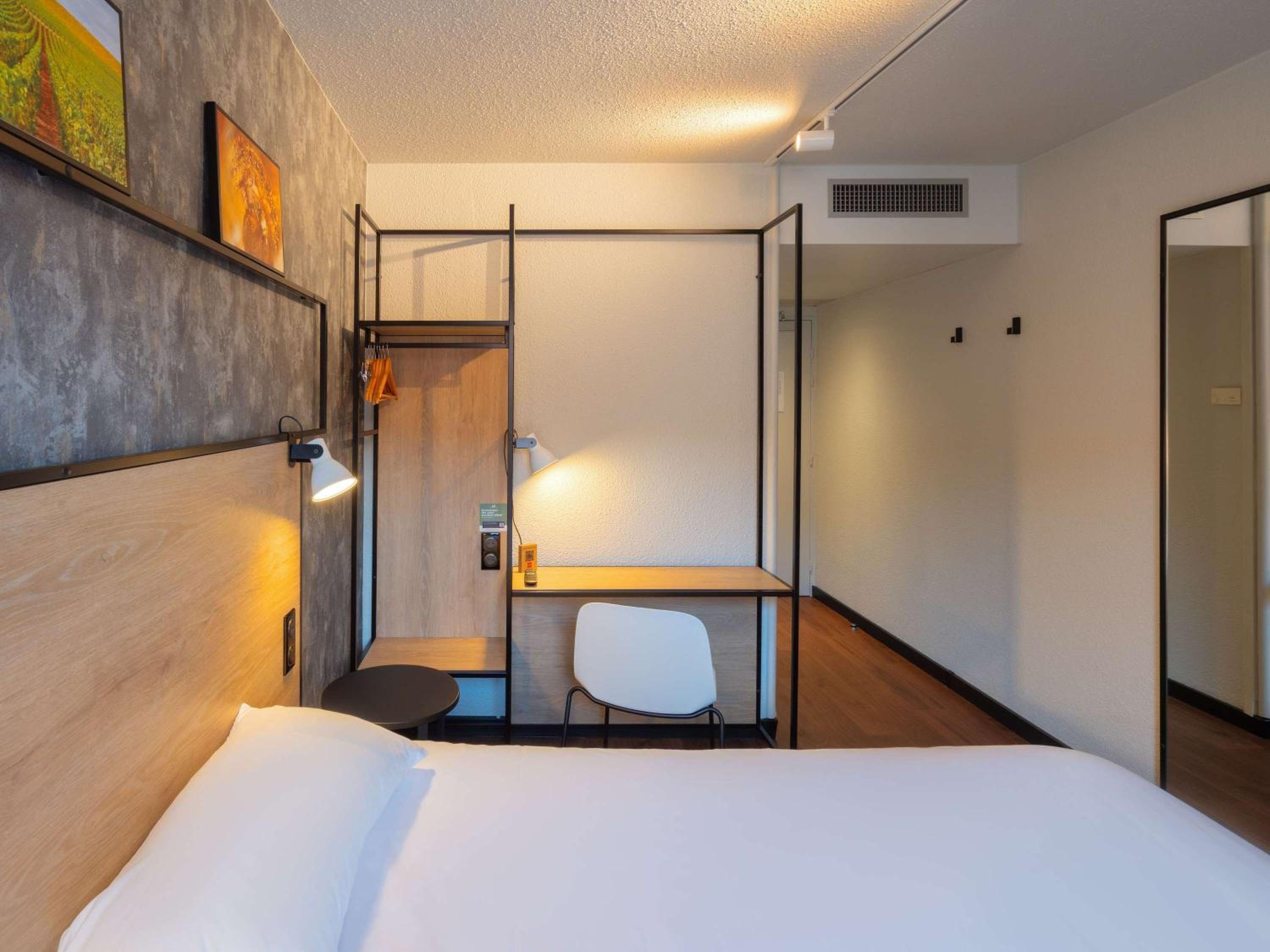 Standard Room - Photo 15