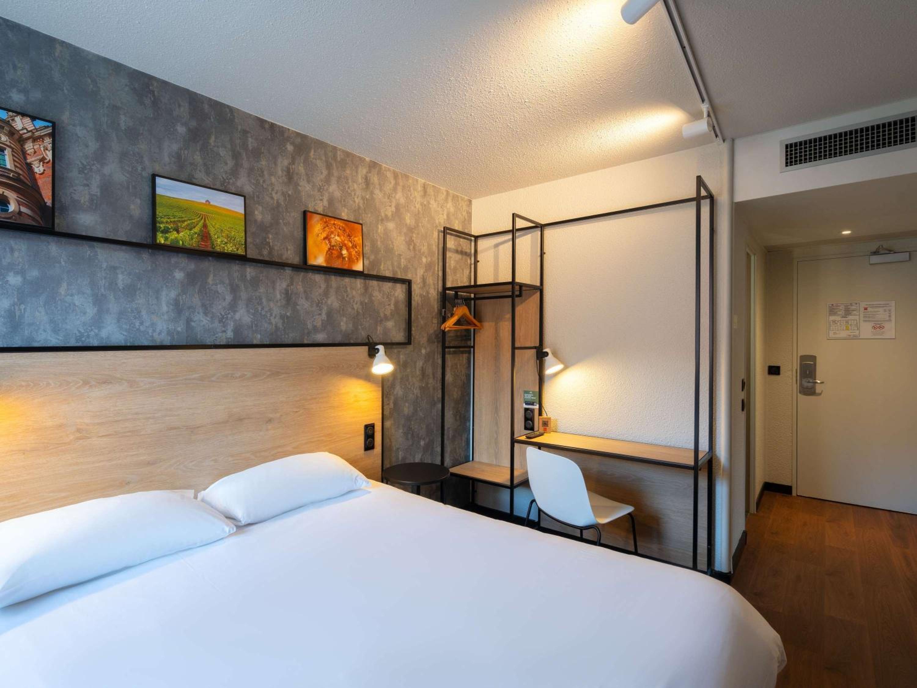 Standard Room - Photo 10