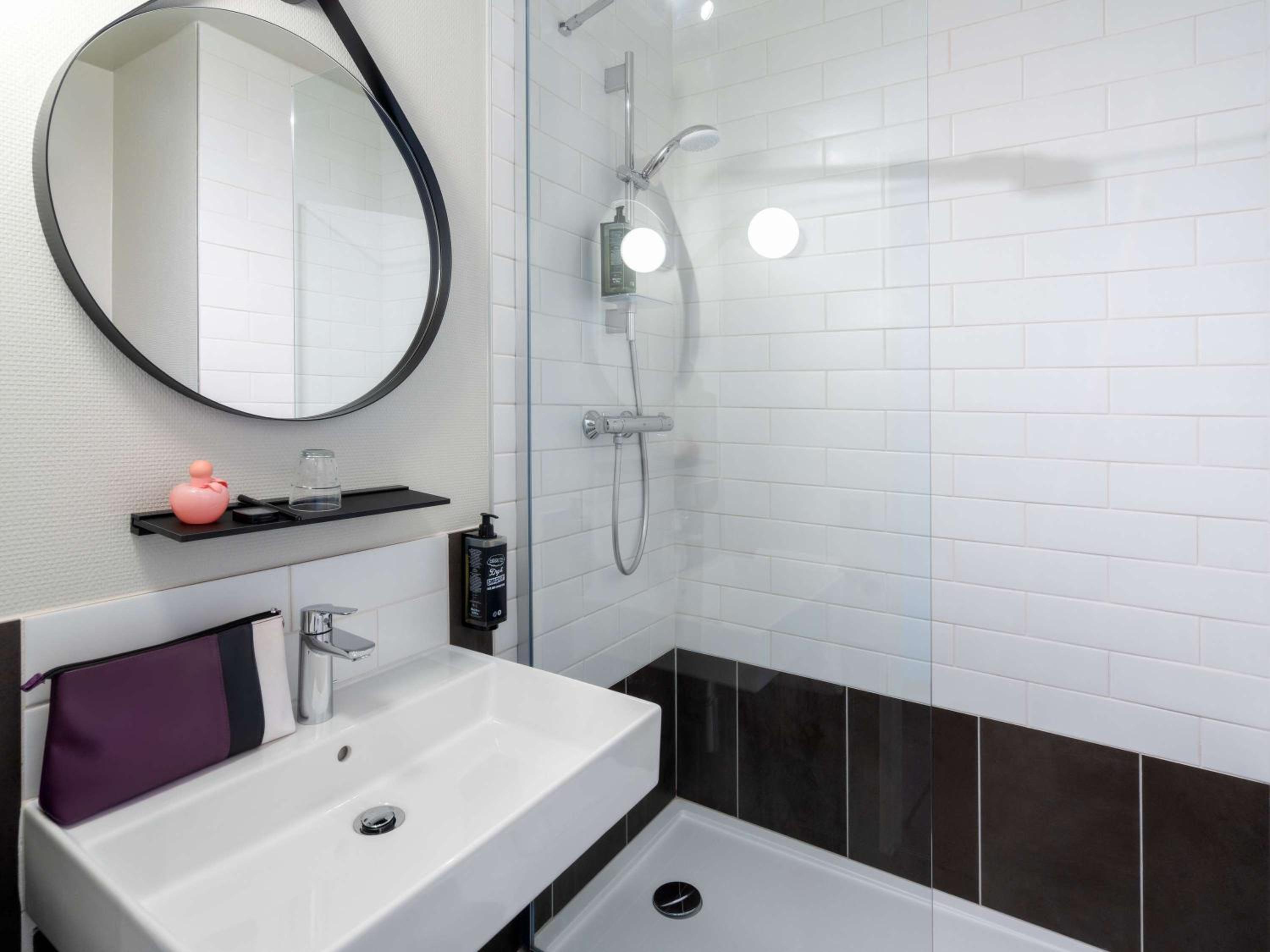 Triple Room with Double bed and Single Bed - Photo 3