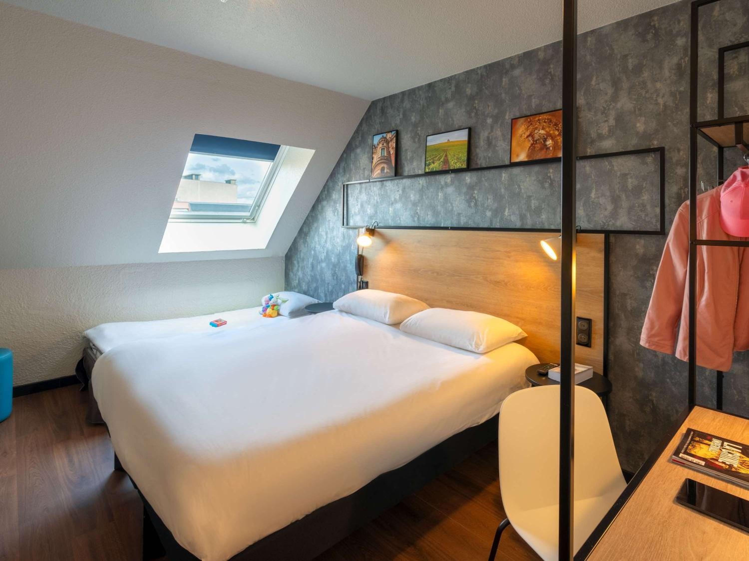 Triple Room with Double bed and Single Bed - Photo 2