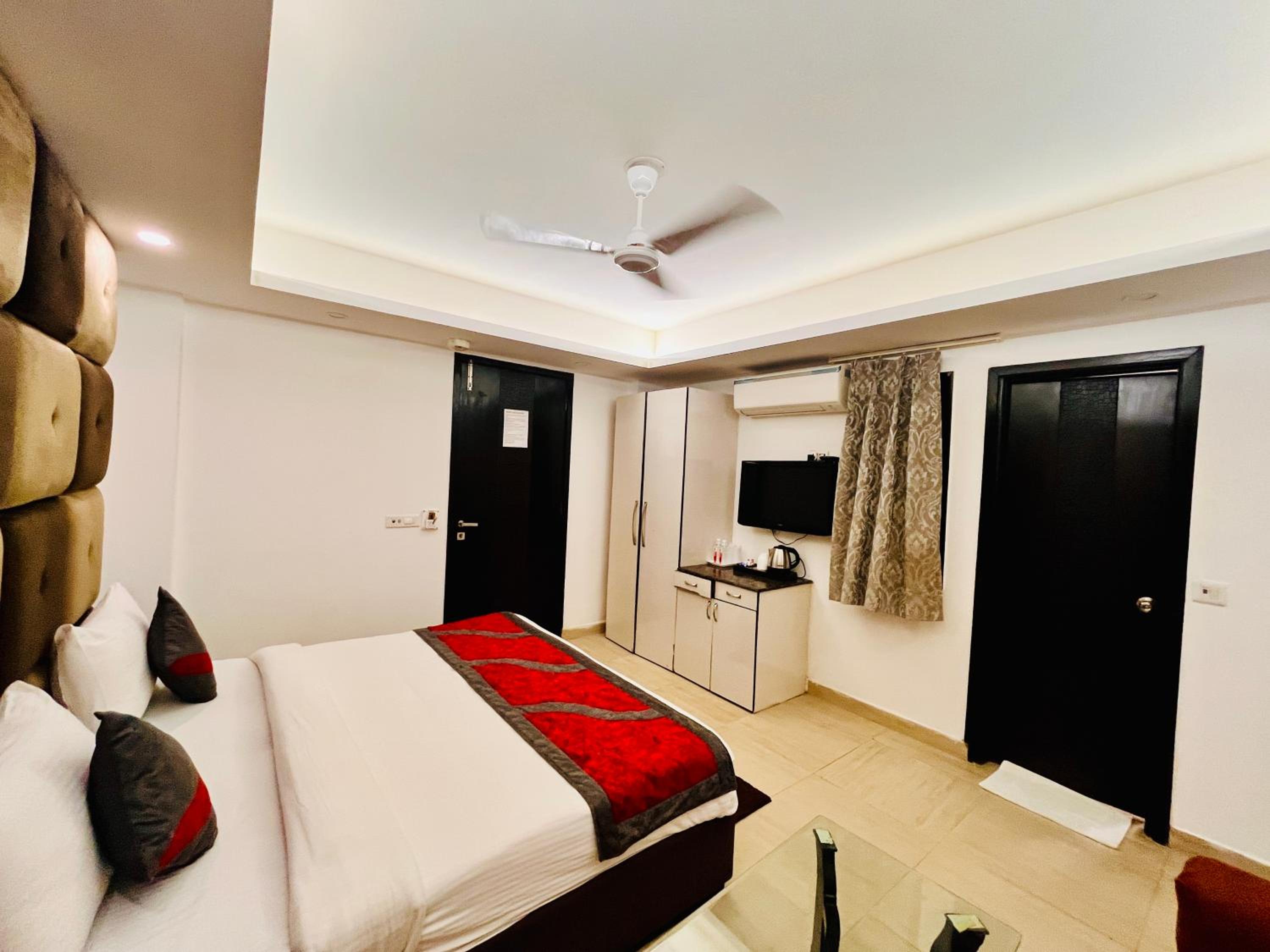 Premium Double Room photo 2