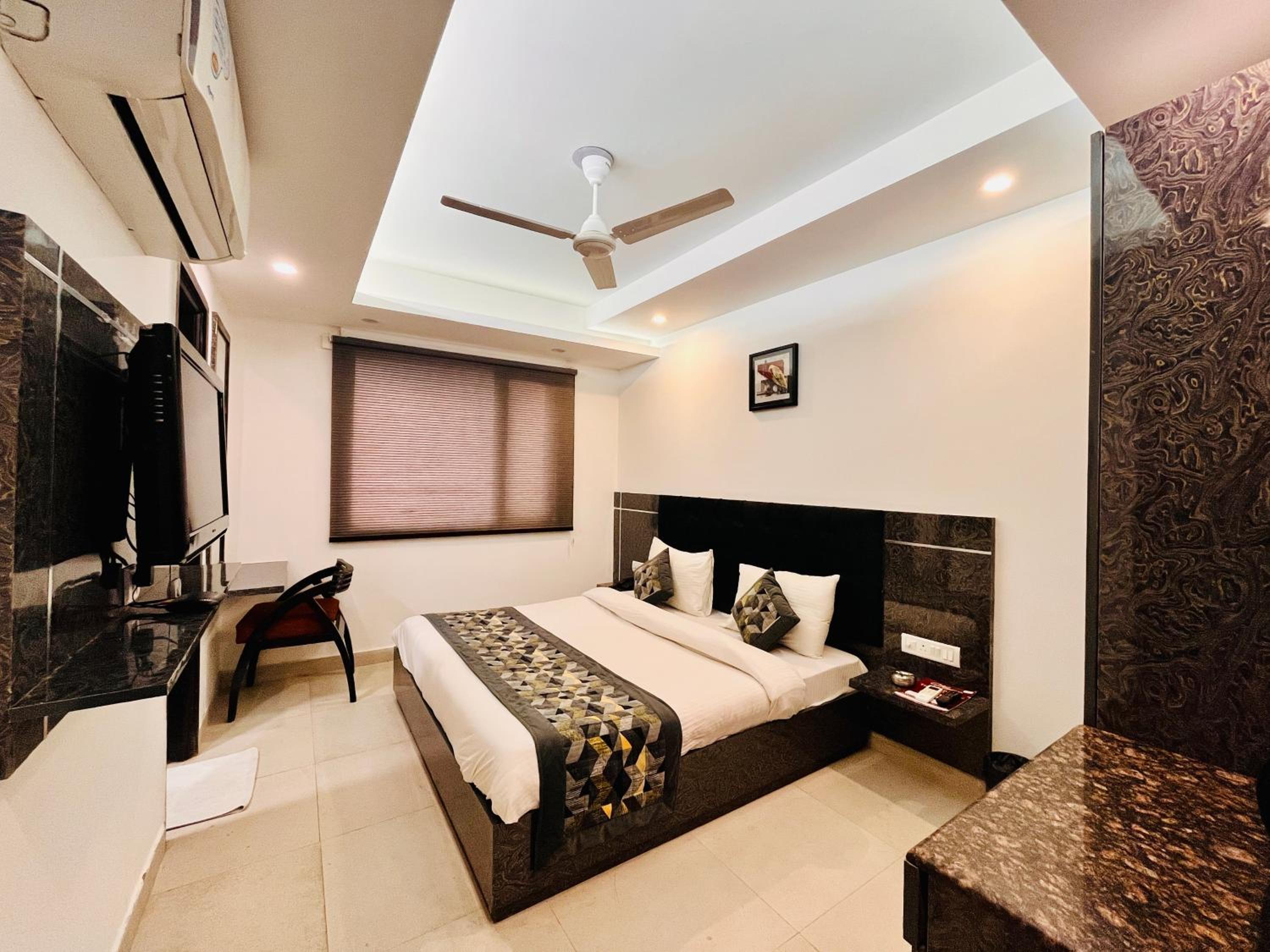 Super Deluxe Double Room photo 3