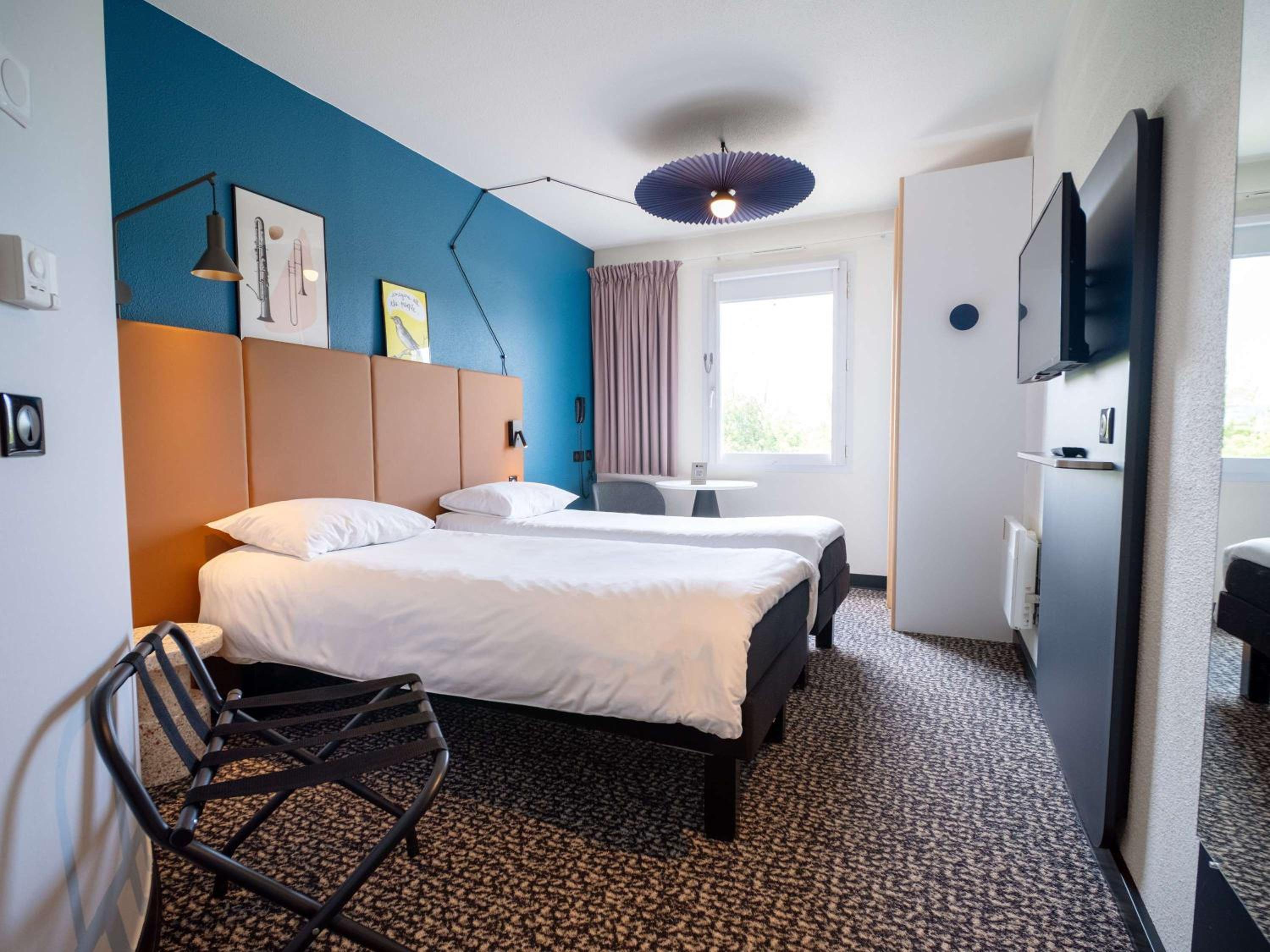 Standard Twin Room - Photo 1