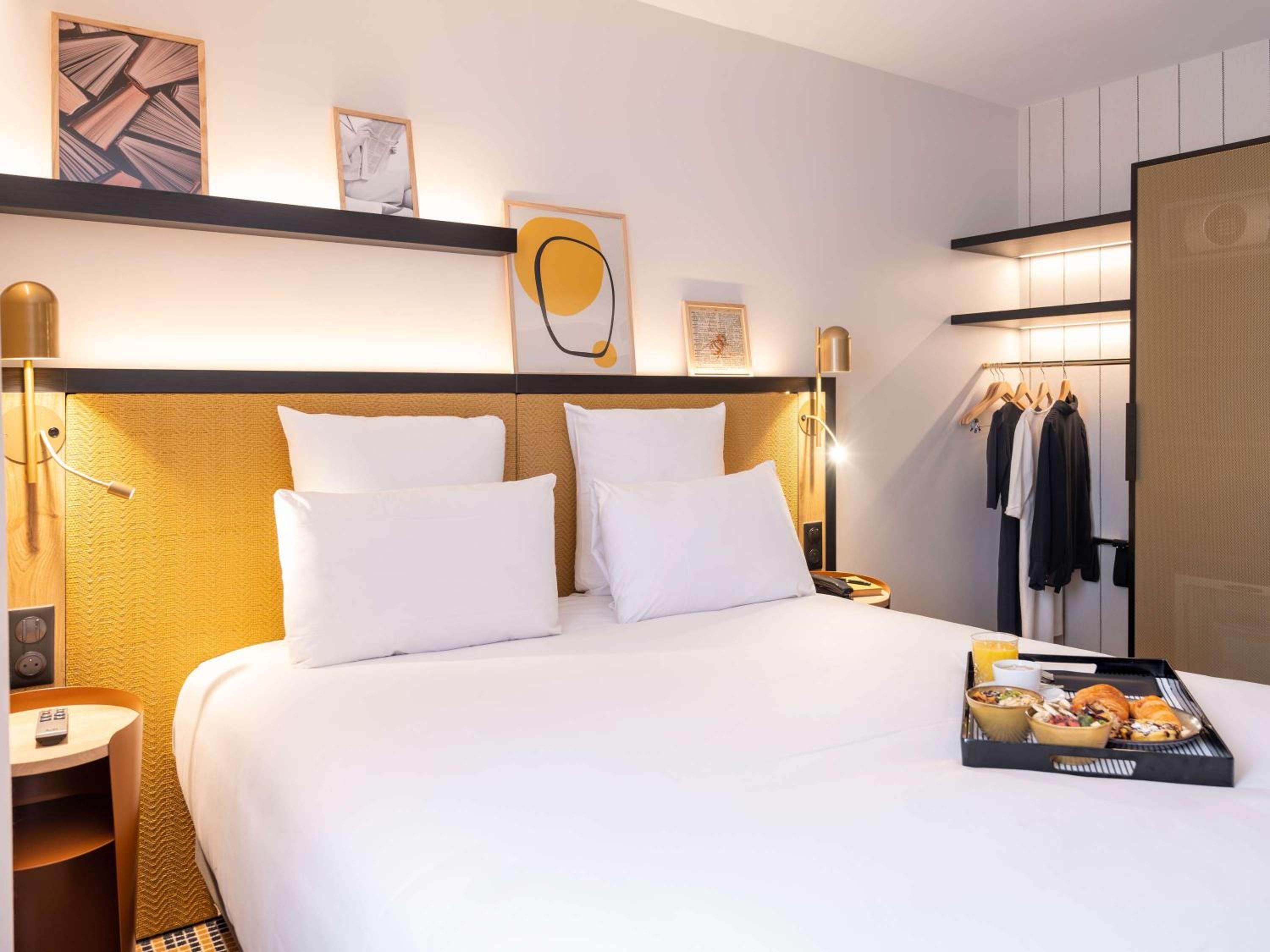 Available room thumbnail 5