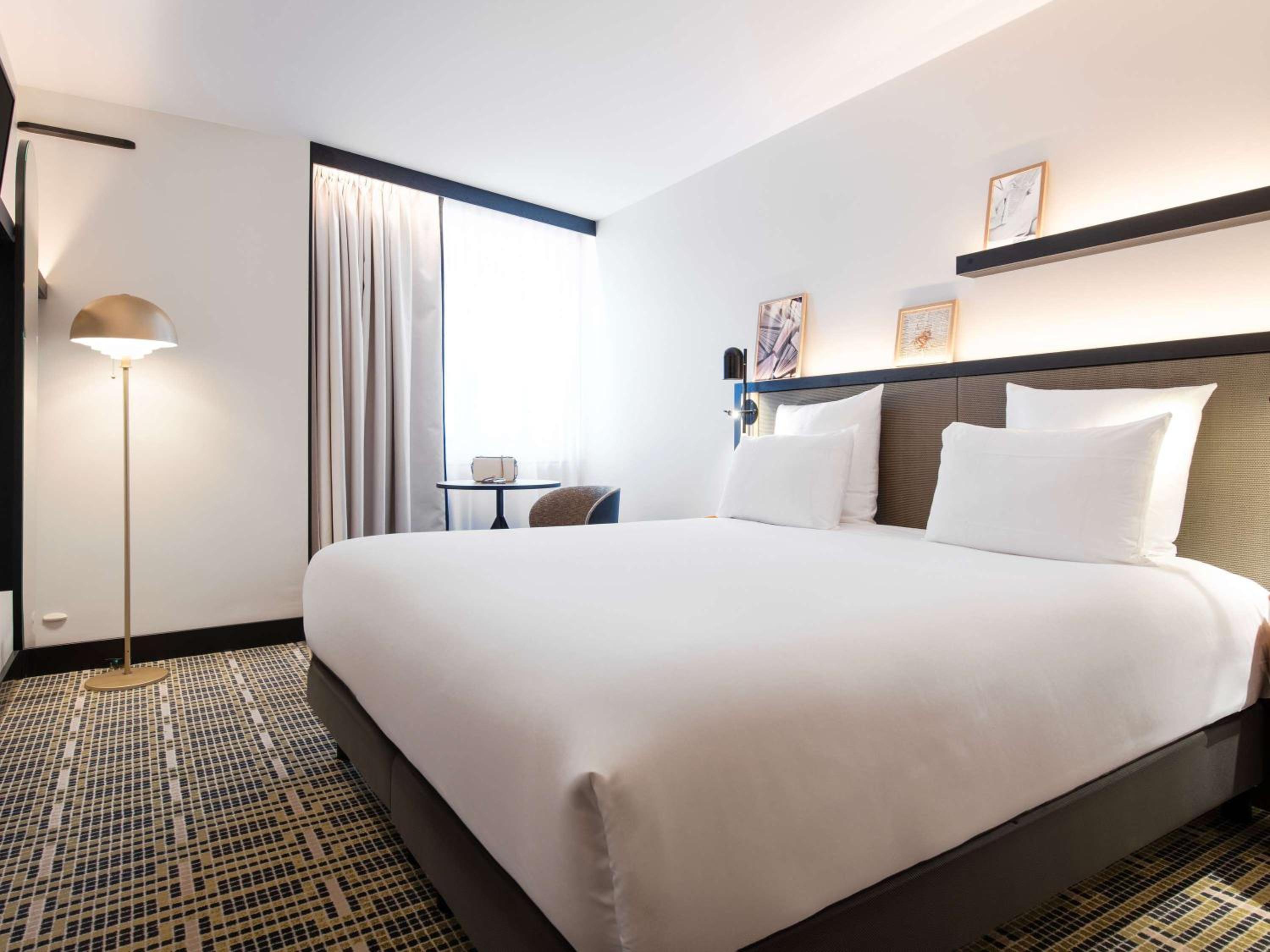 Available room thumbnail 6