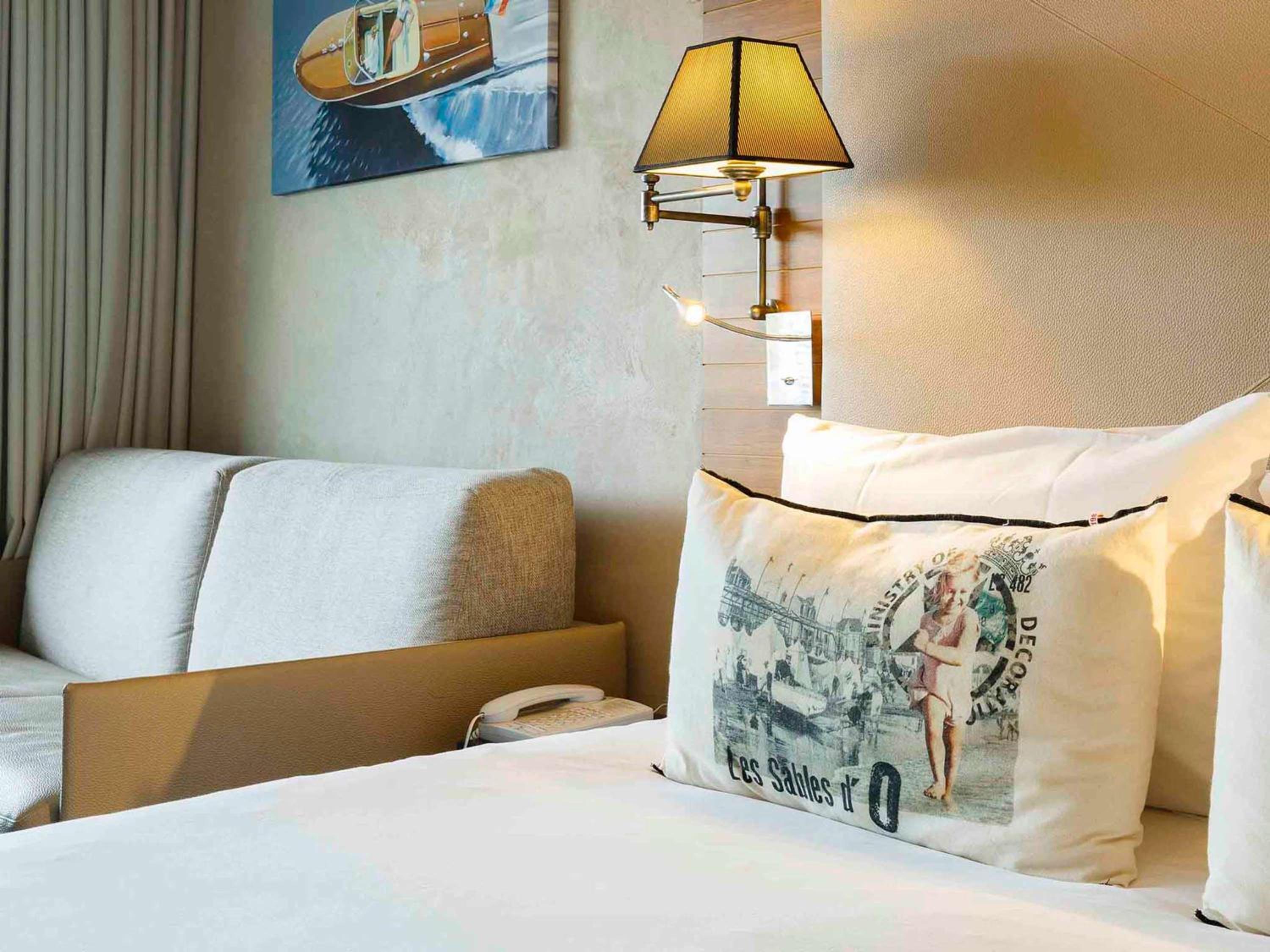 Classic Queen Room with Sofa Bed - Sea View