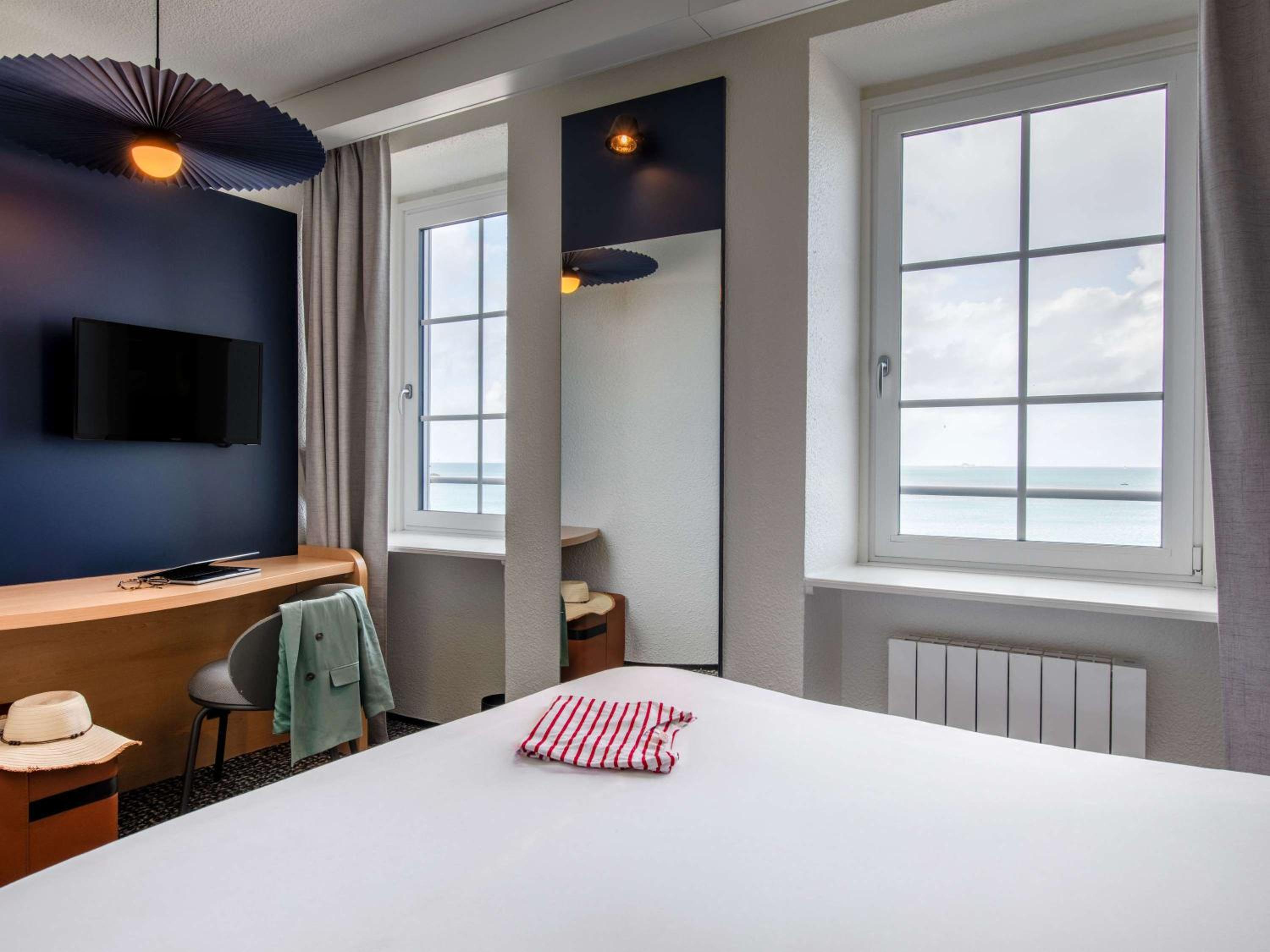 Standard Double Room Sea View  - Photo 12