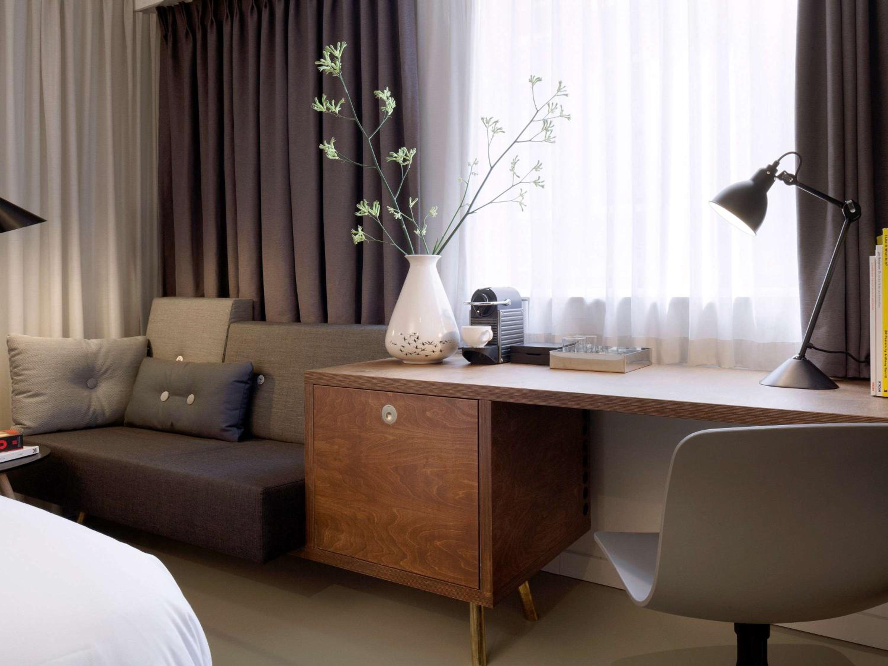 Deluxe King Room photo 2