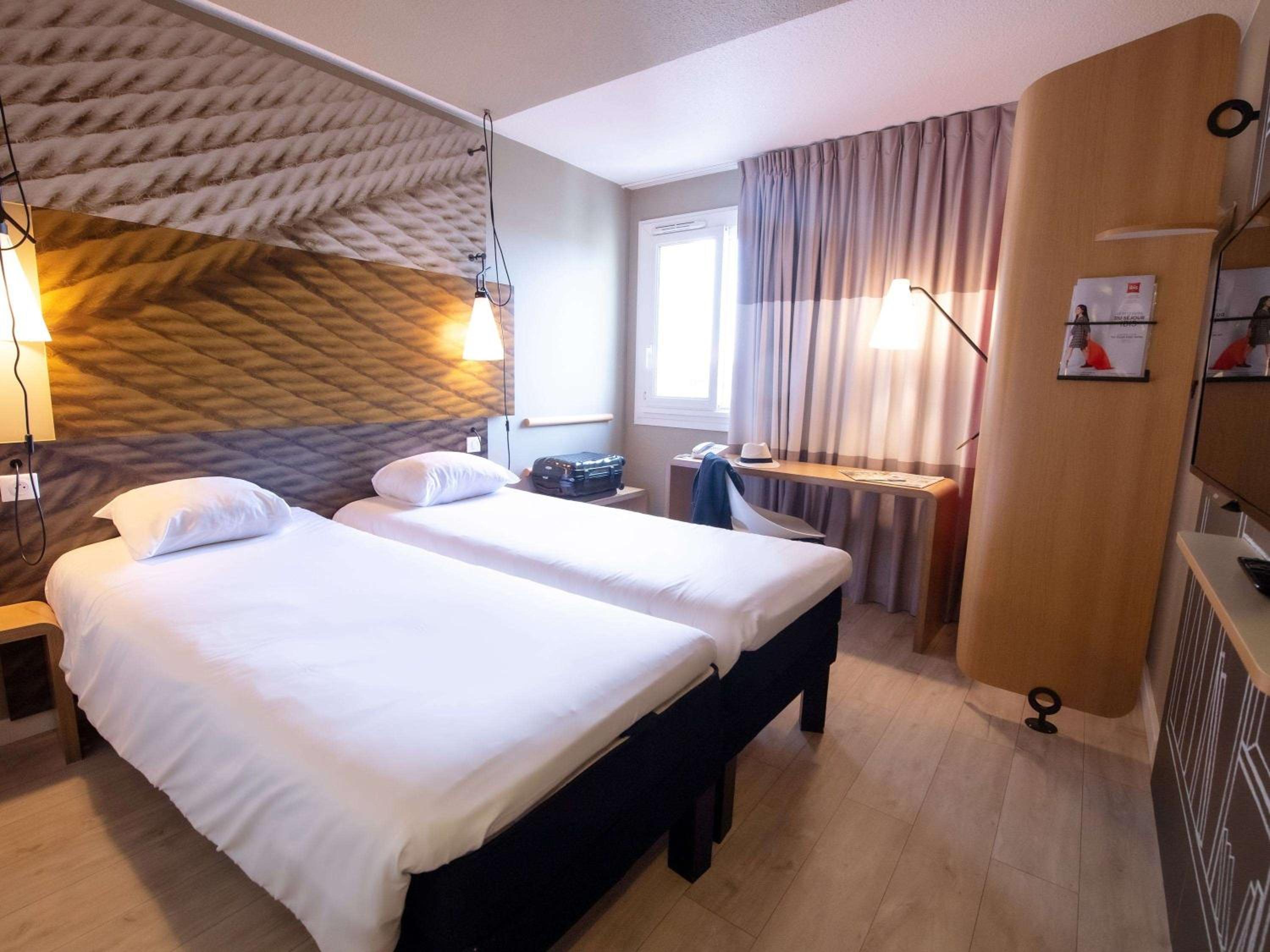 Standard Twin Room - Photo 1